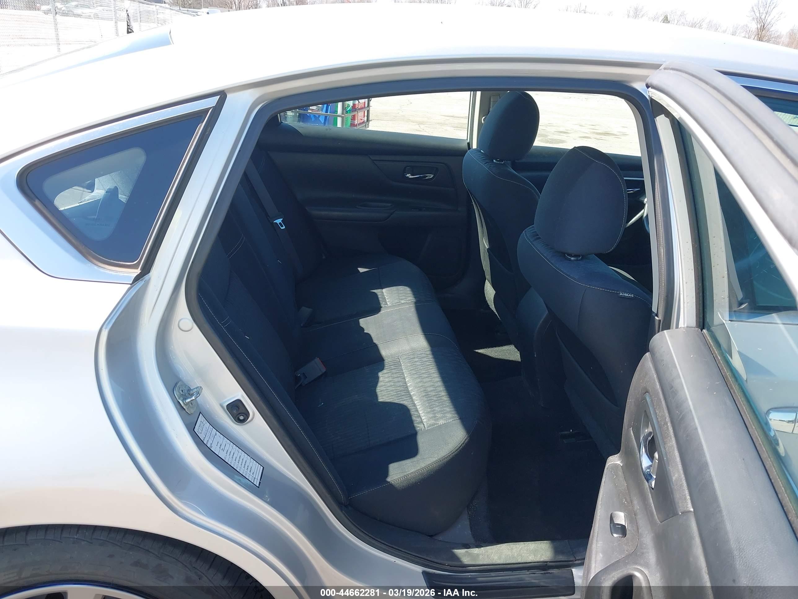 NISSAN ALTIMA image 8
