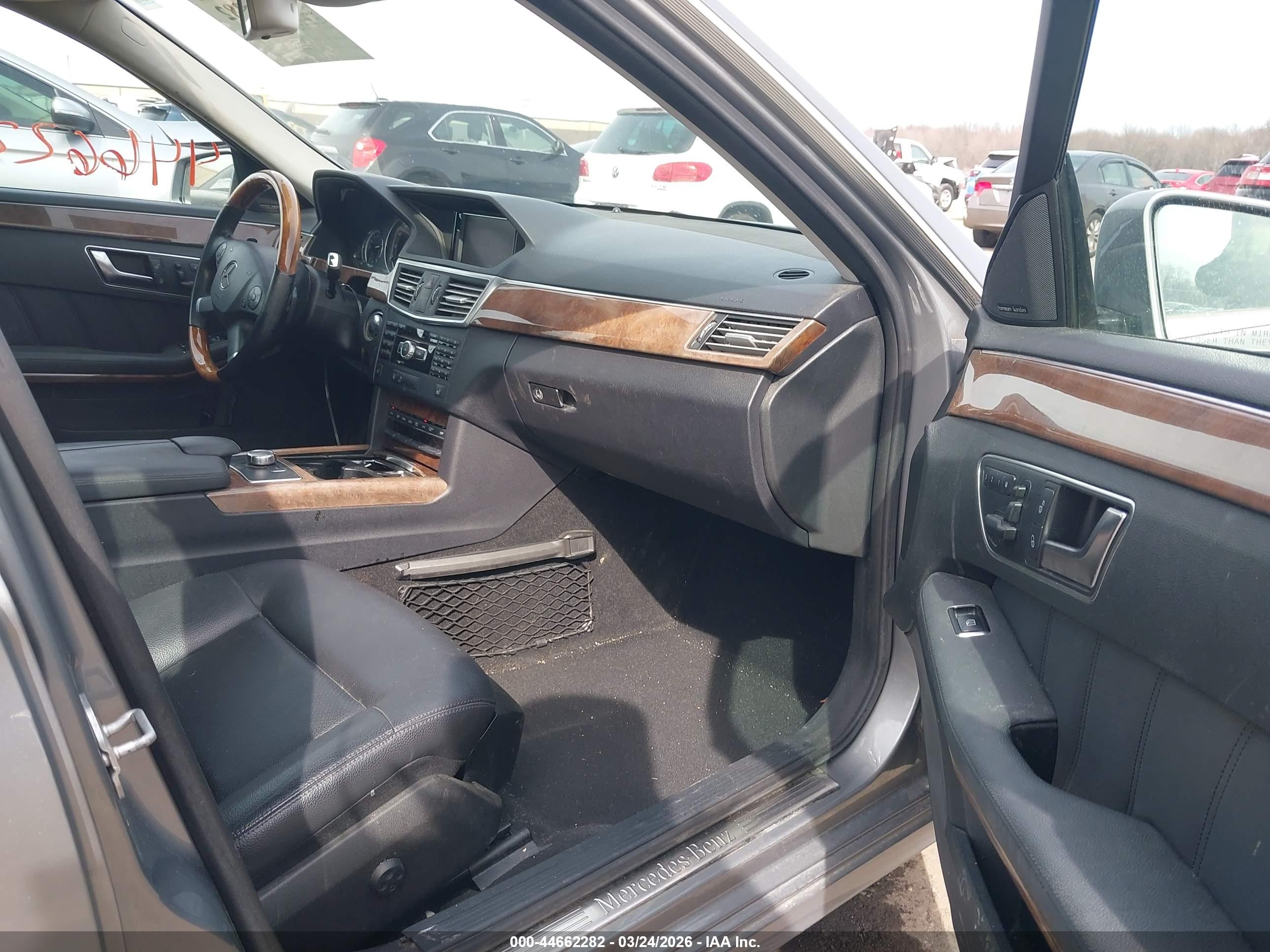 MERCEDES-BENZ E image 5