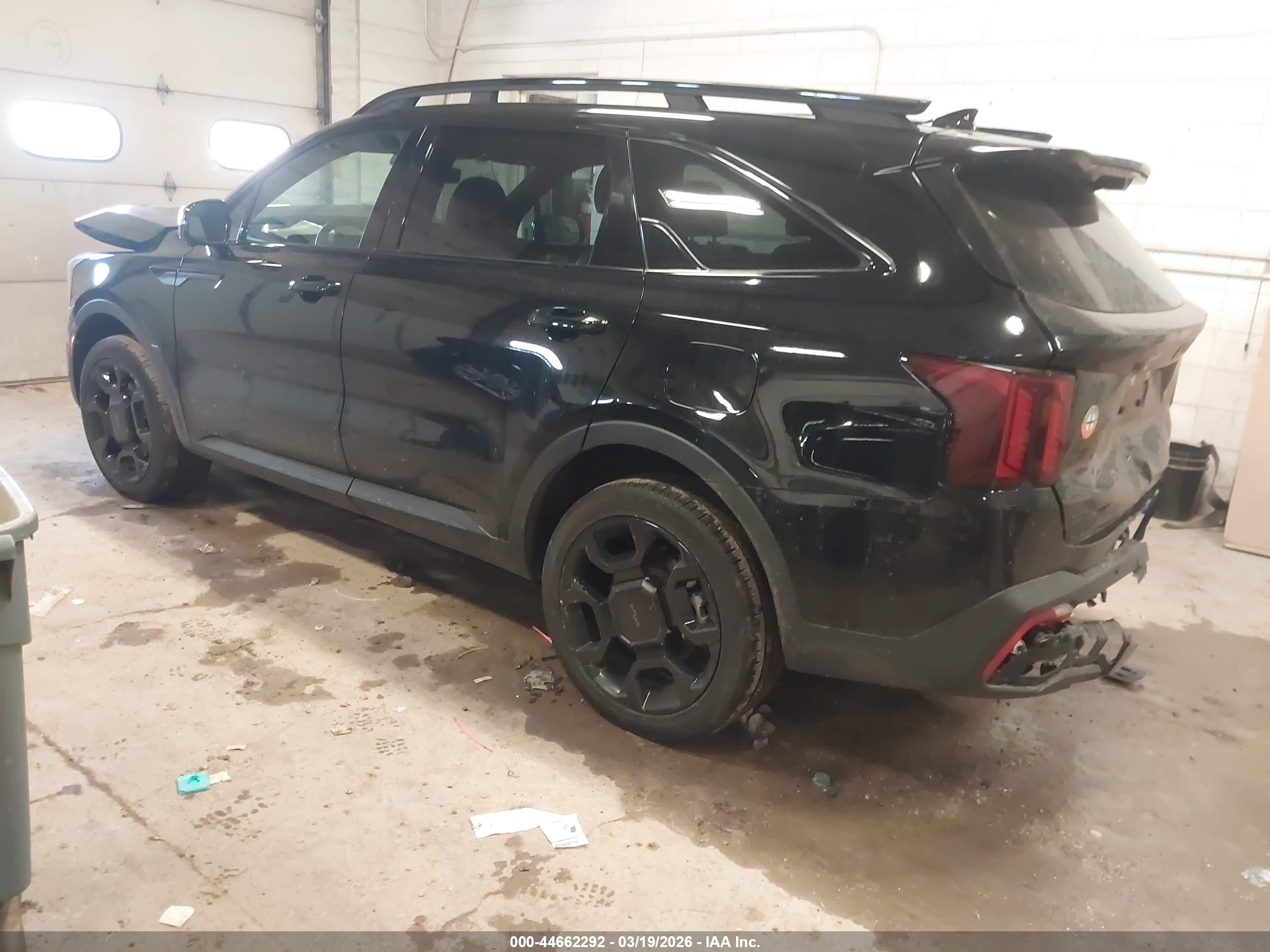 KIA SORENTO image 3