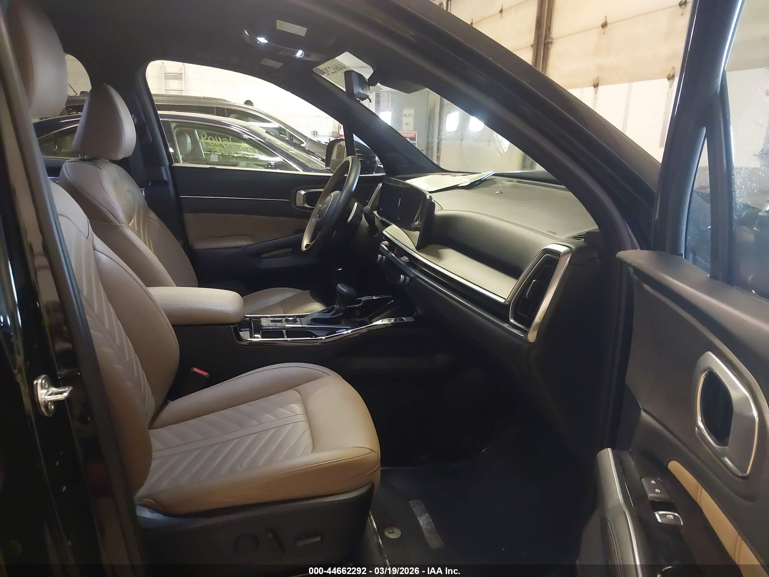 KIA SORENTO image 5