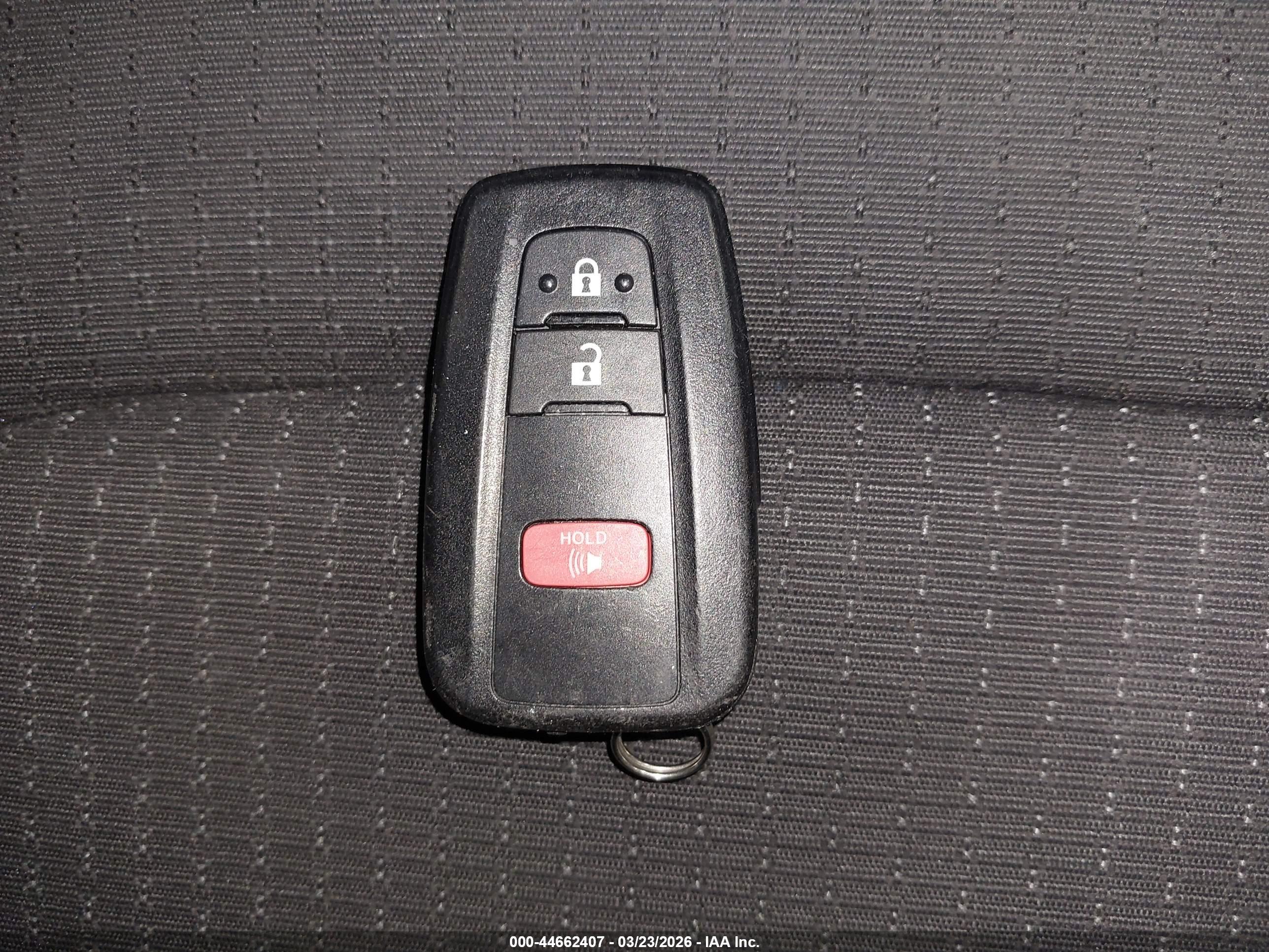 TOYOTA C-HR image 11