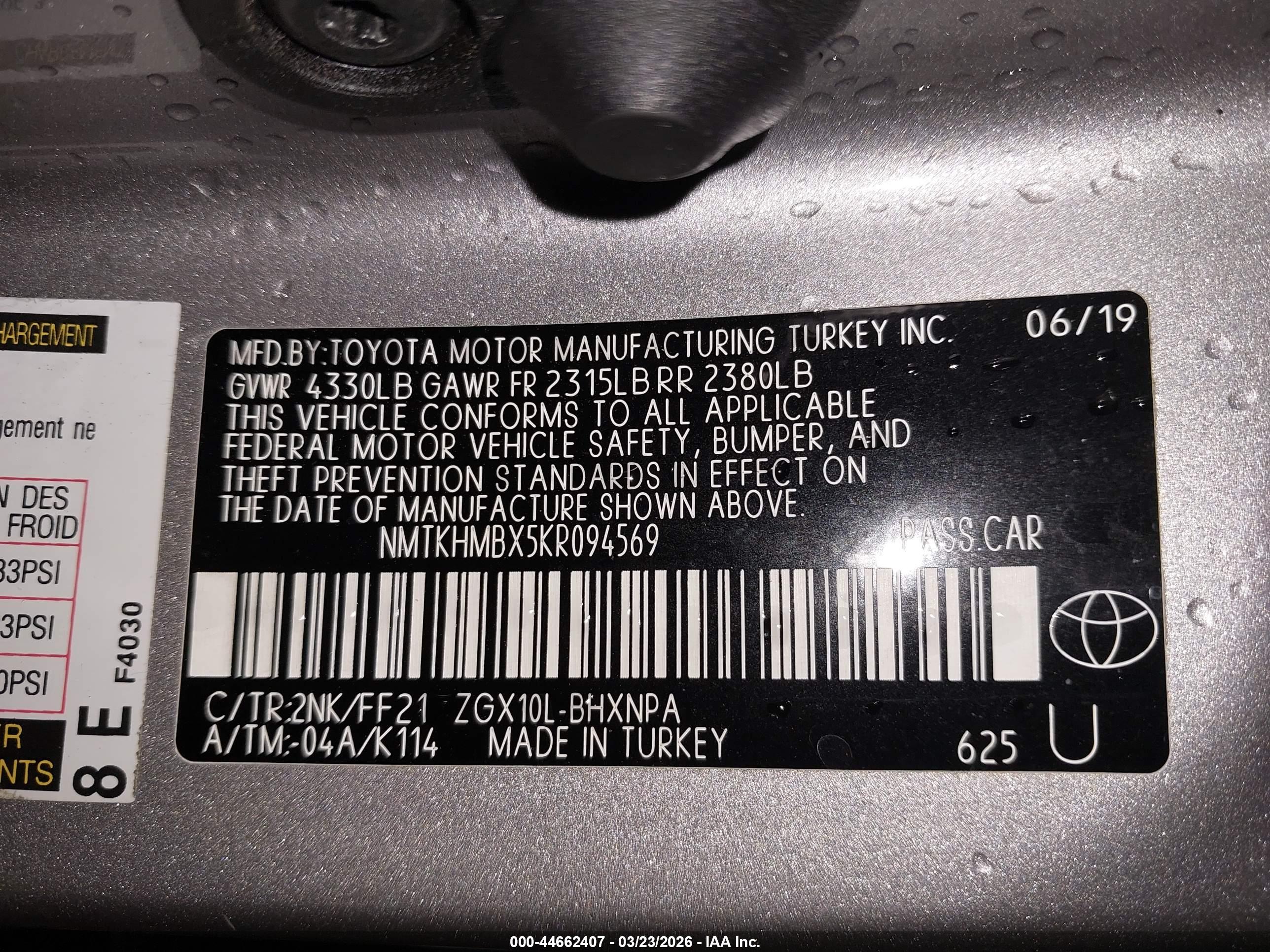 TOYOTA C-HR image 9