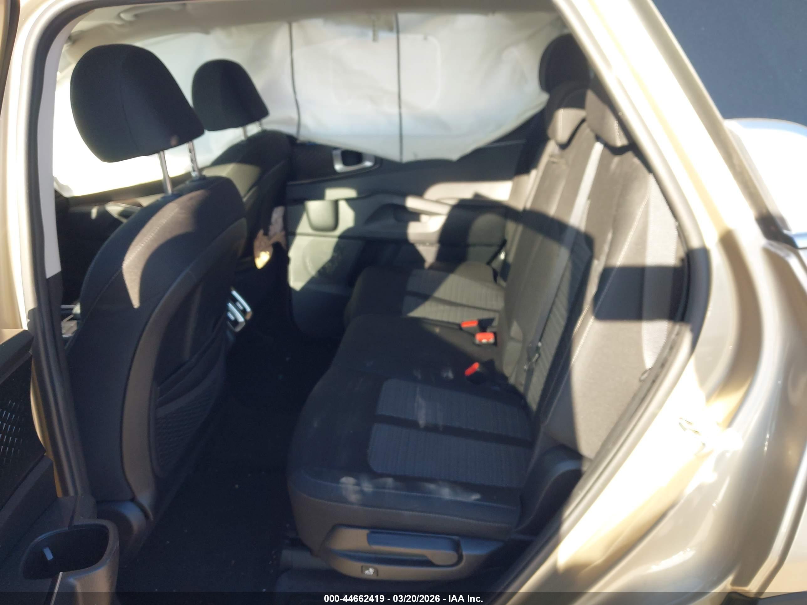 KIA SORENTO image 8