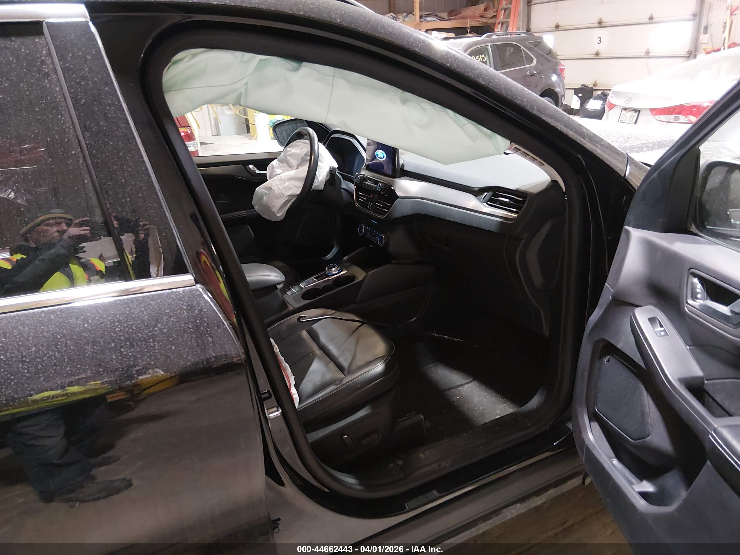 FORD ESCAPE image 5
