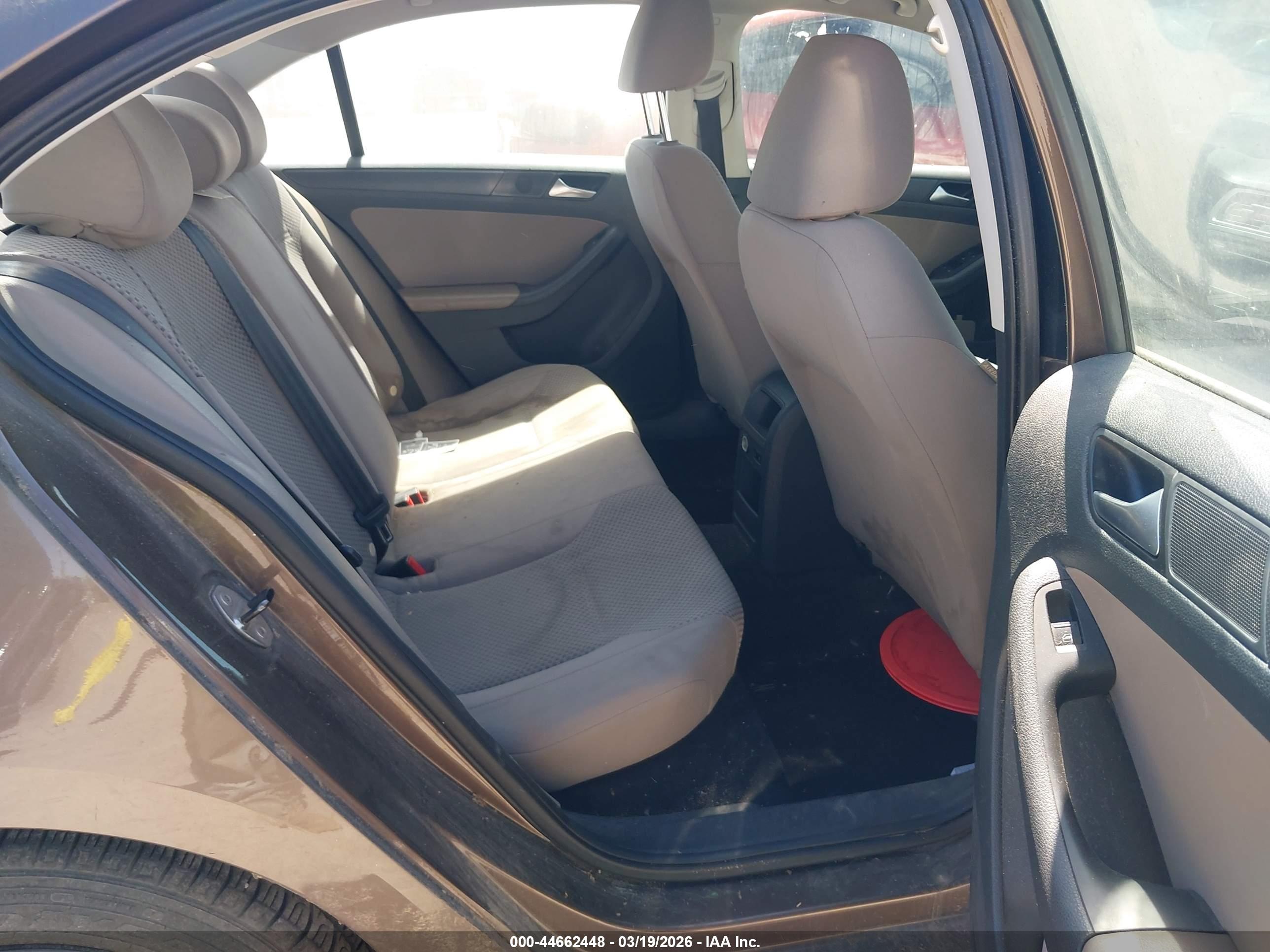 VOLKSWAGEN JETTA image 8
