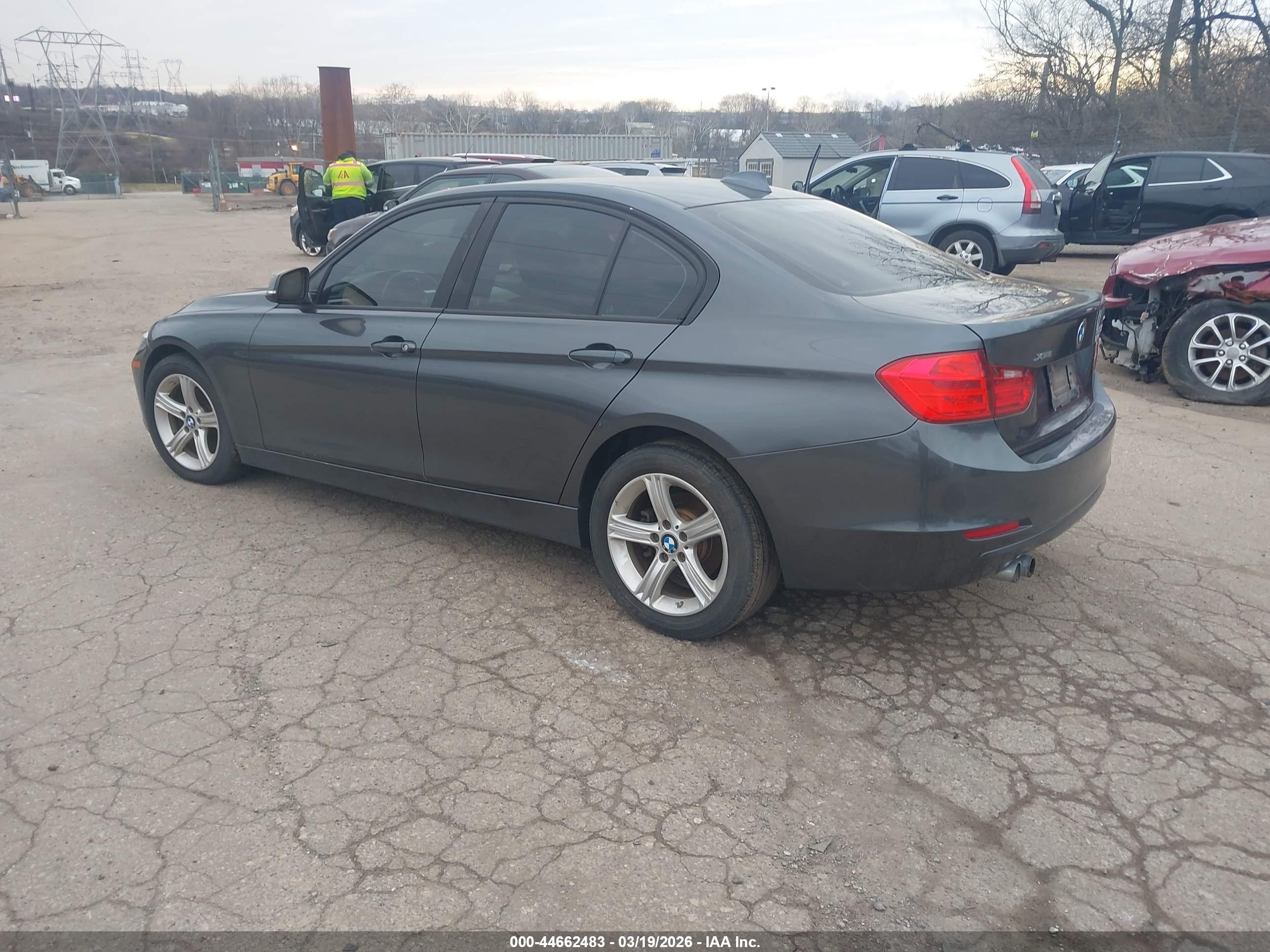 BMW 328I image 3