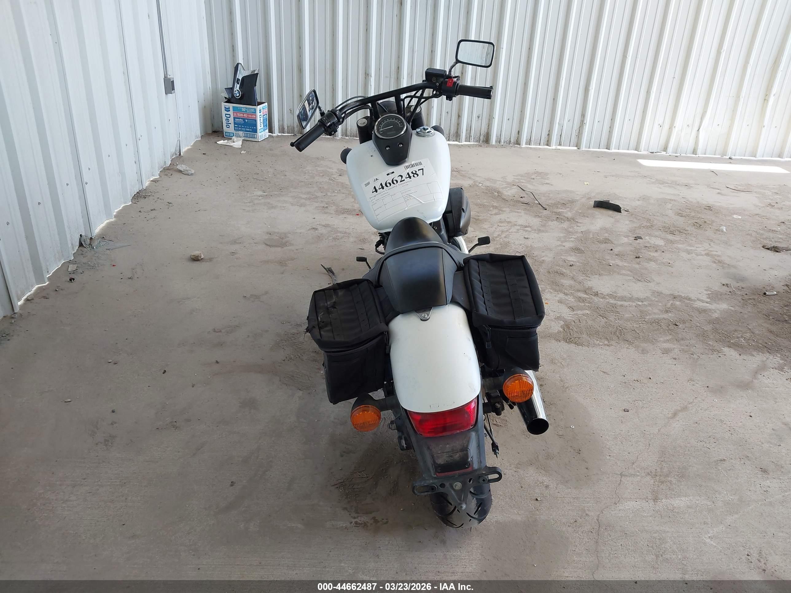 HONDA VT750 image 6