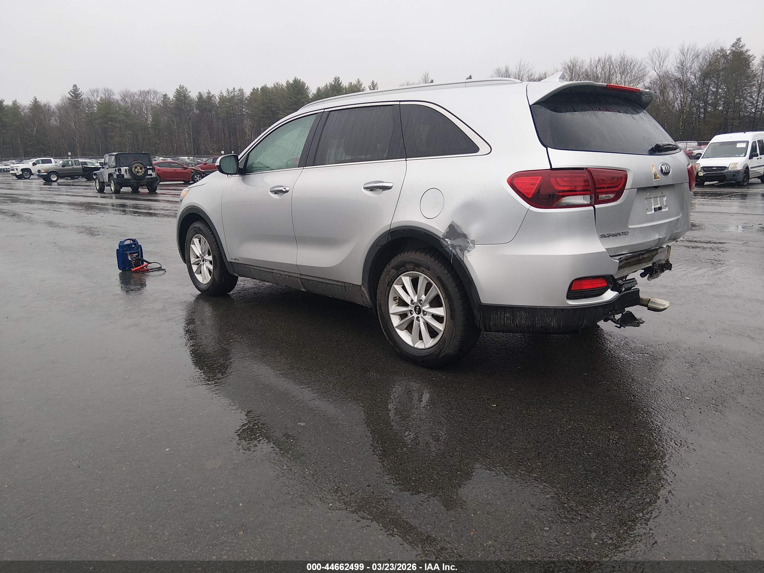 KIA SORENTO image 3