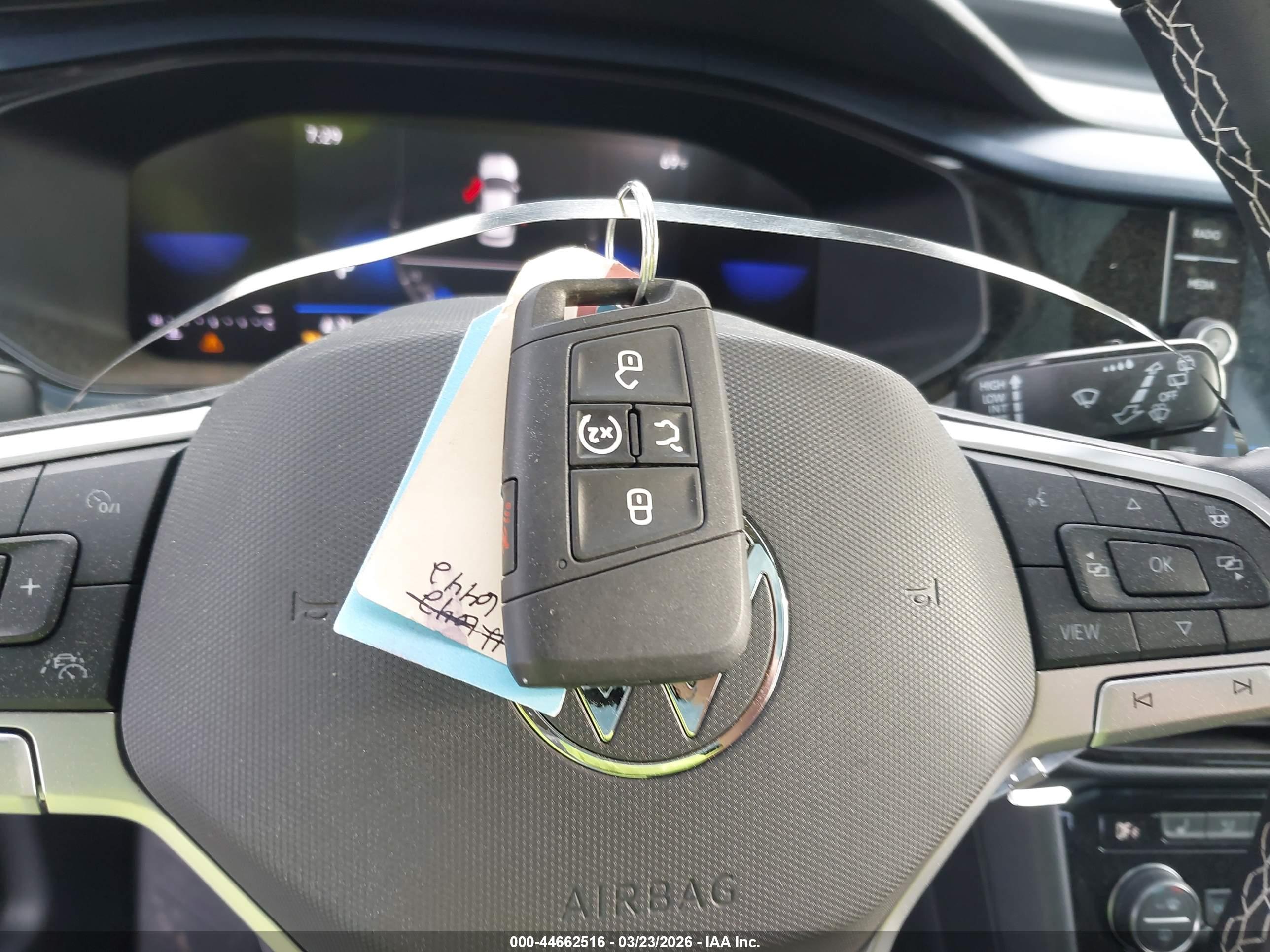 VOLKSWAGEN TAOS image 11