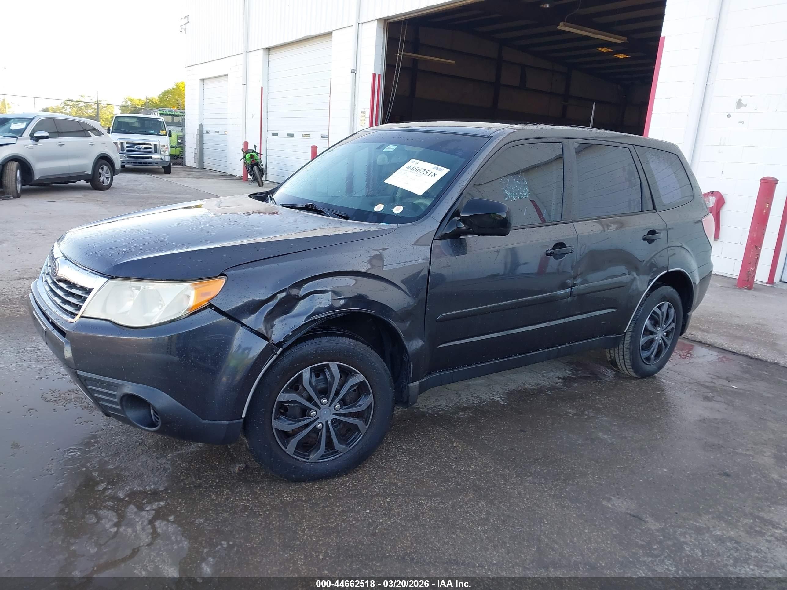 SUBARU FORESTER image 6