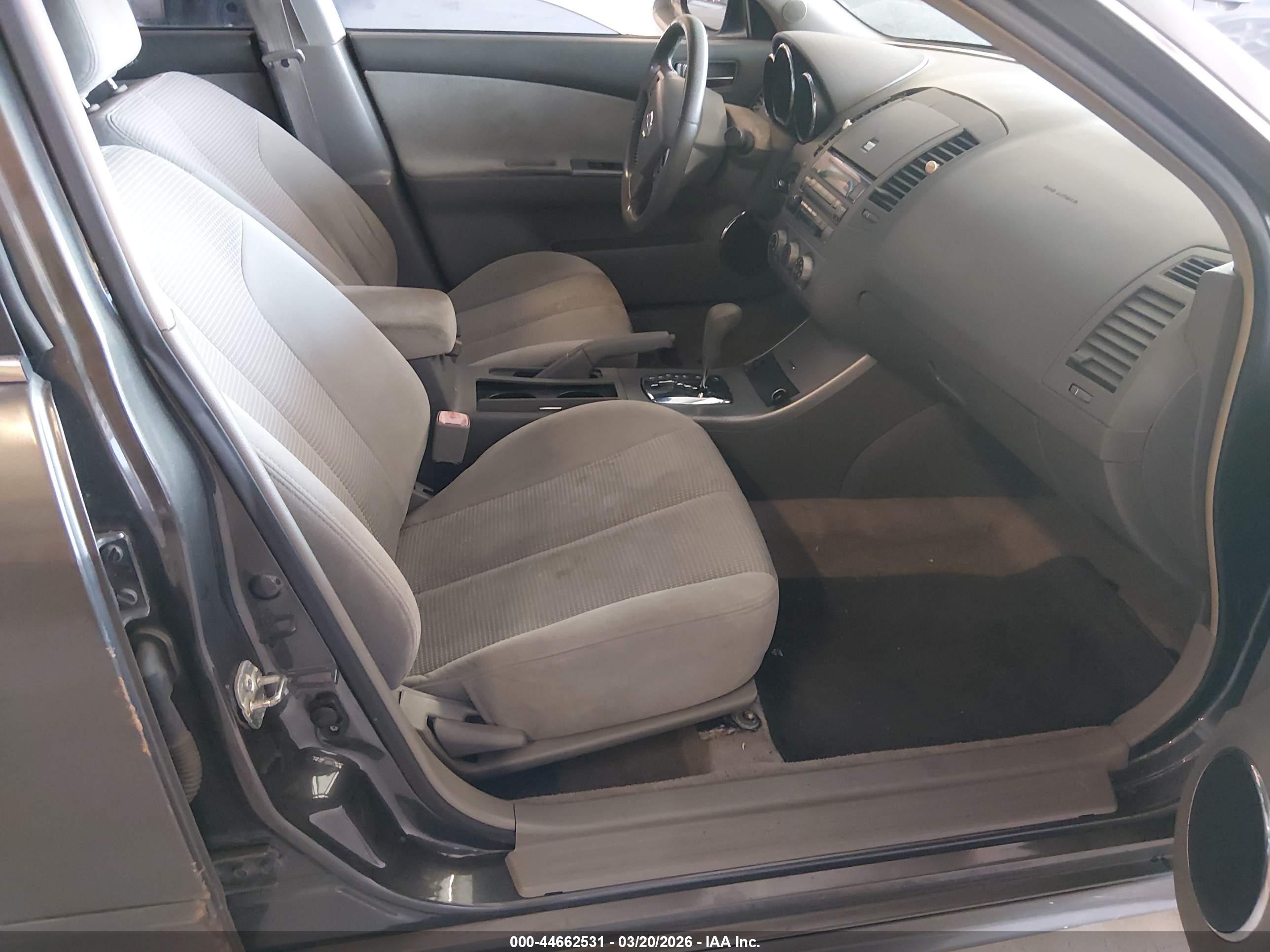 NISSAN ALTIMA image 5