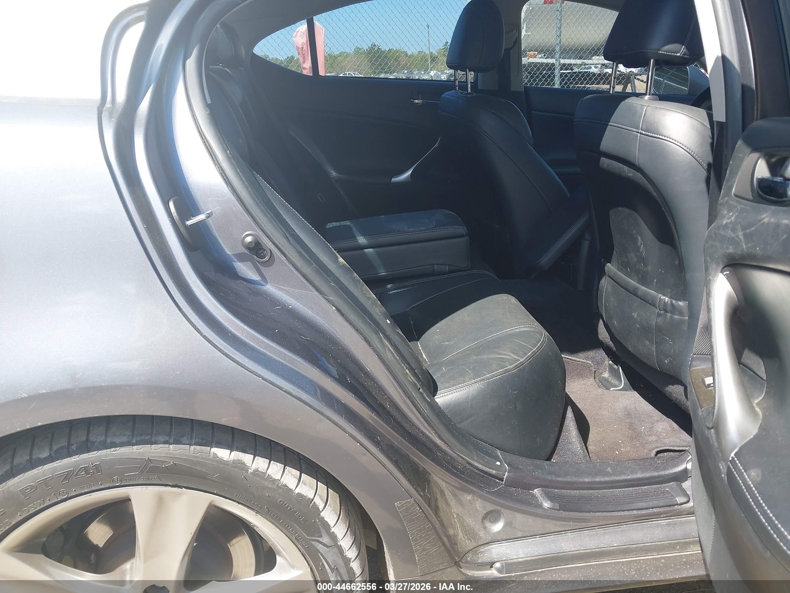 LEXUS IS image 8