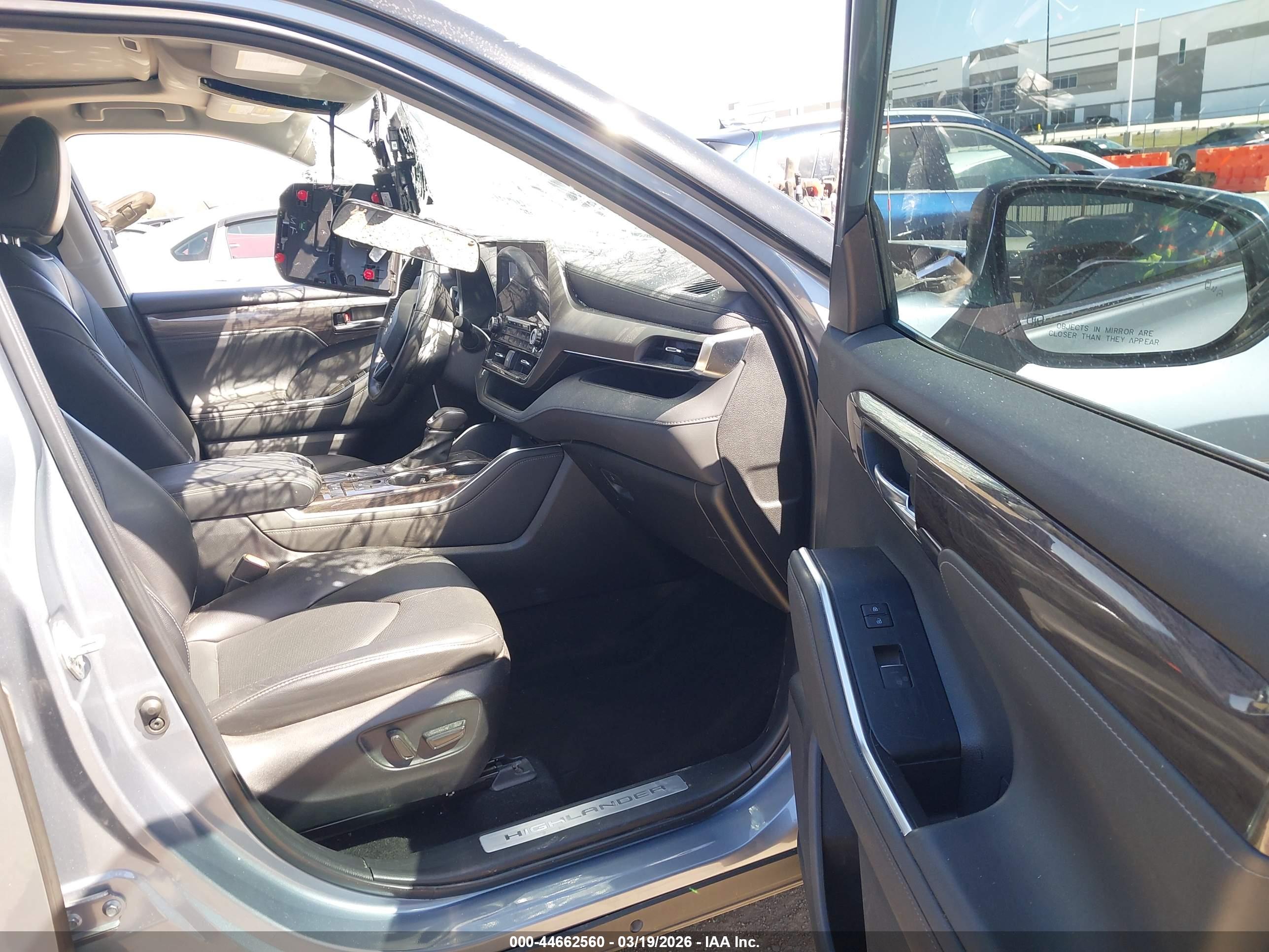 TOYOTA HIGHLANDER image 5