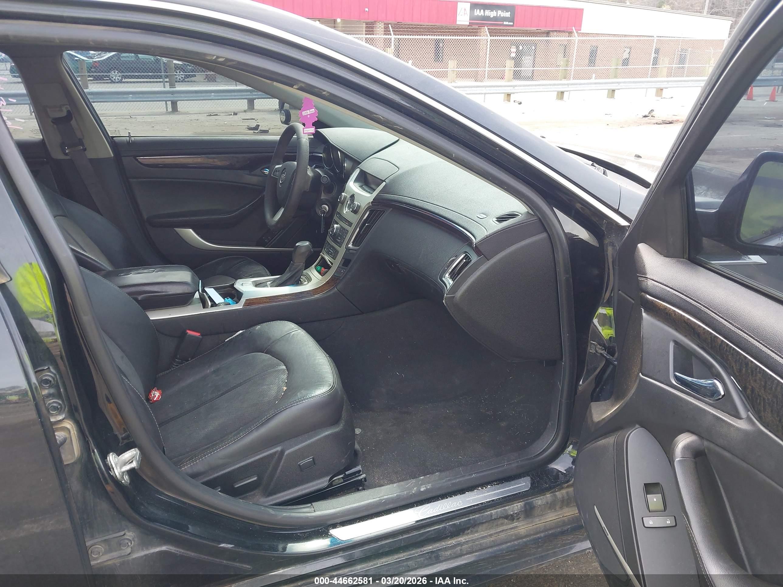 CADILLAC CTS image 5