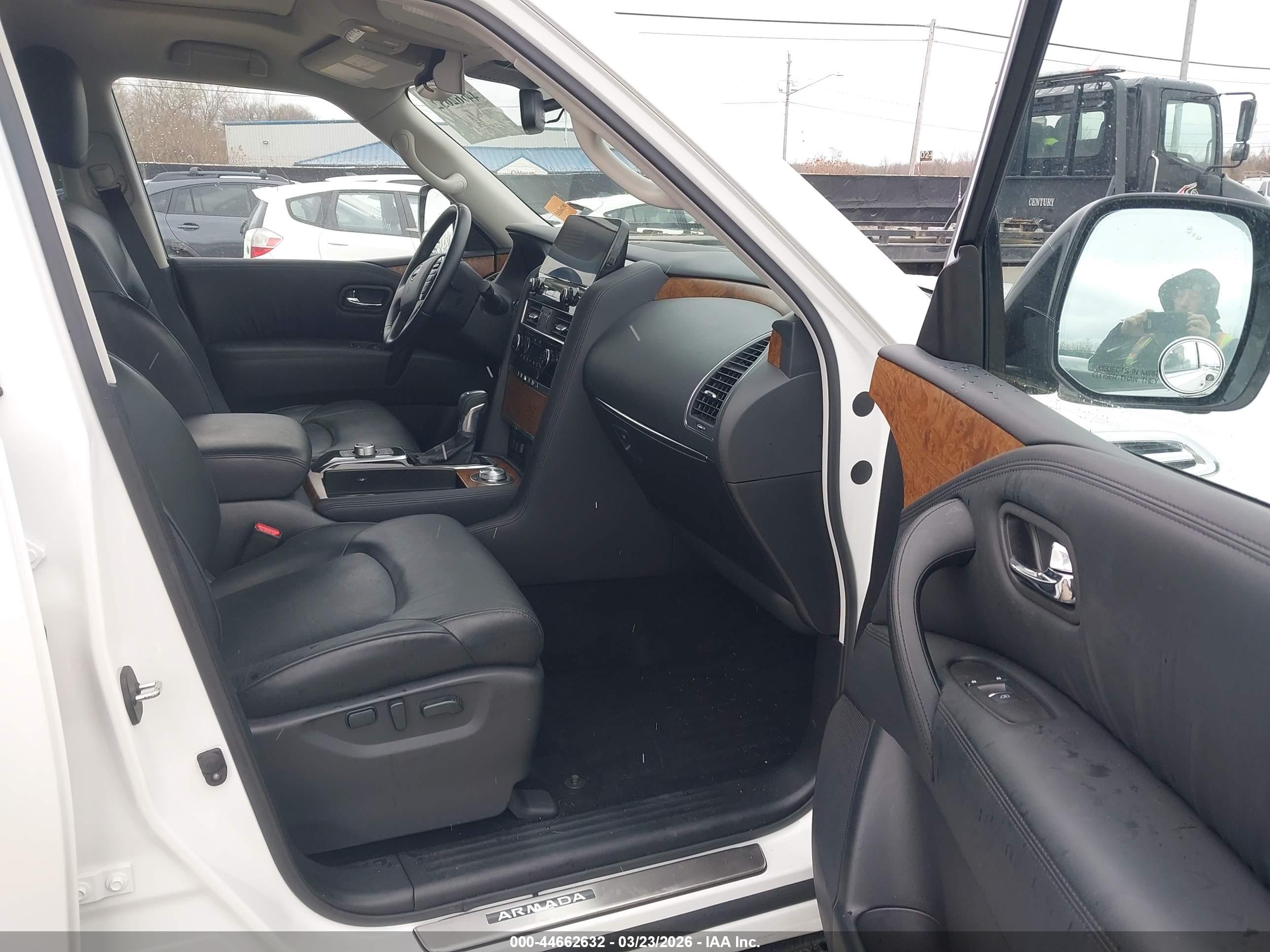 NISSAN ARMADA image 5