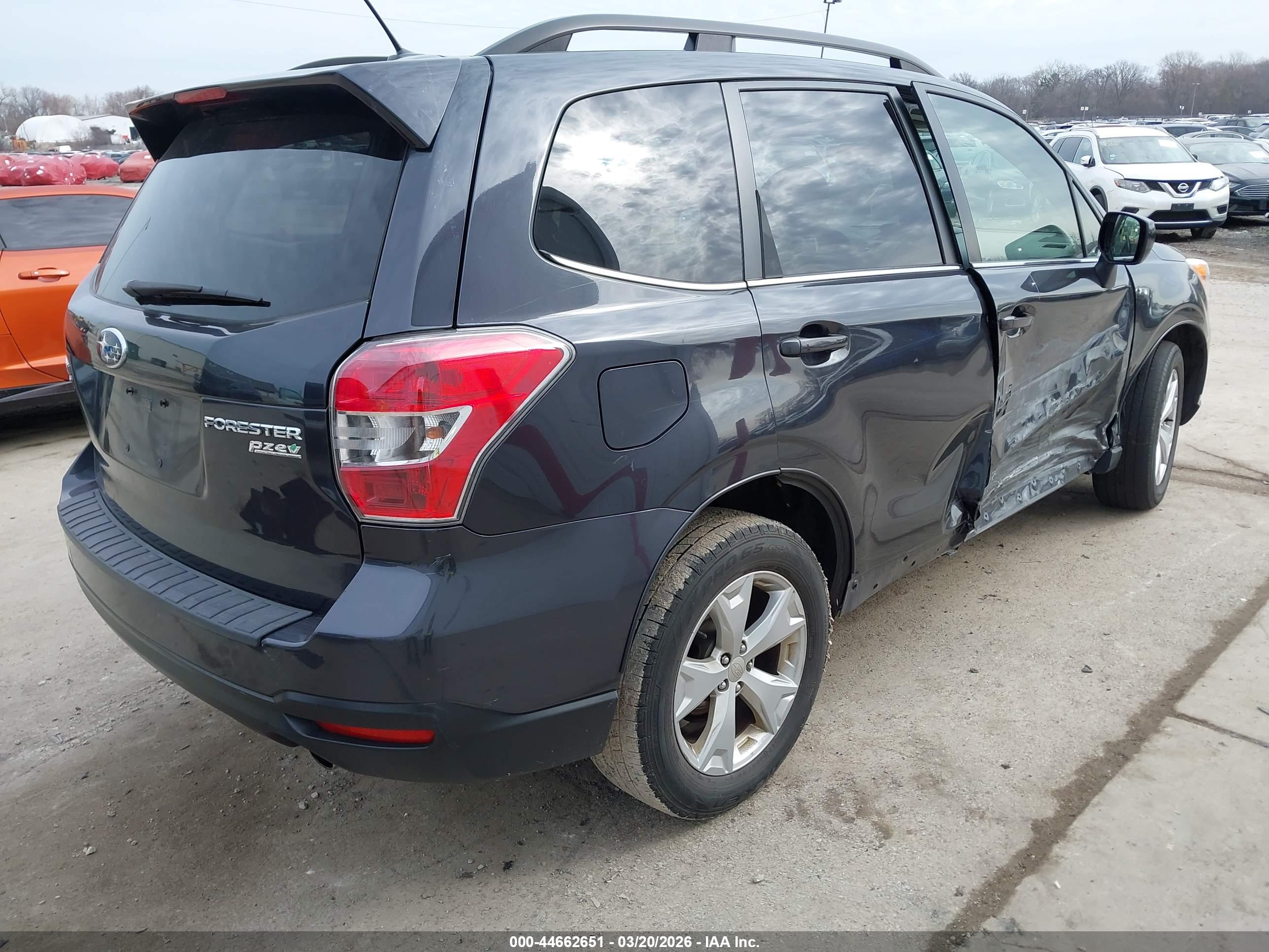 SUBARU FORESTER image 4