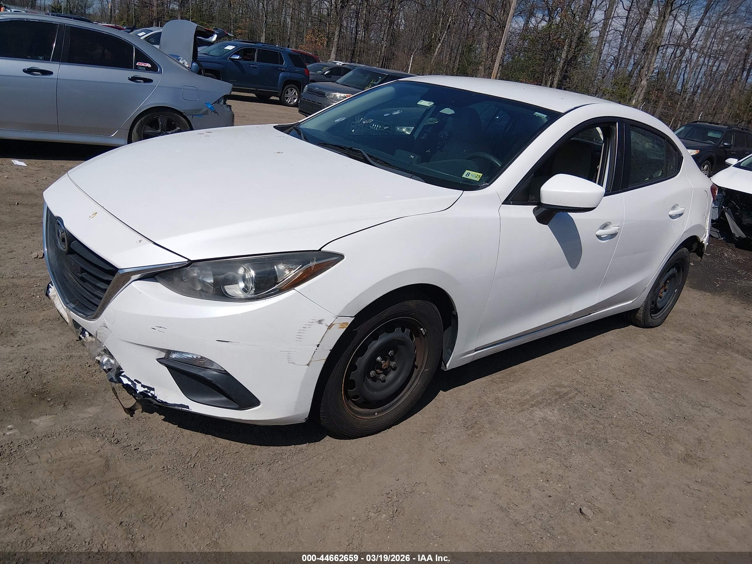 MAZDA MAZDA3 image 2