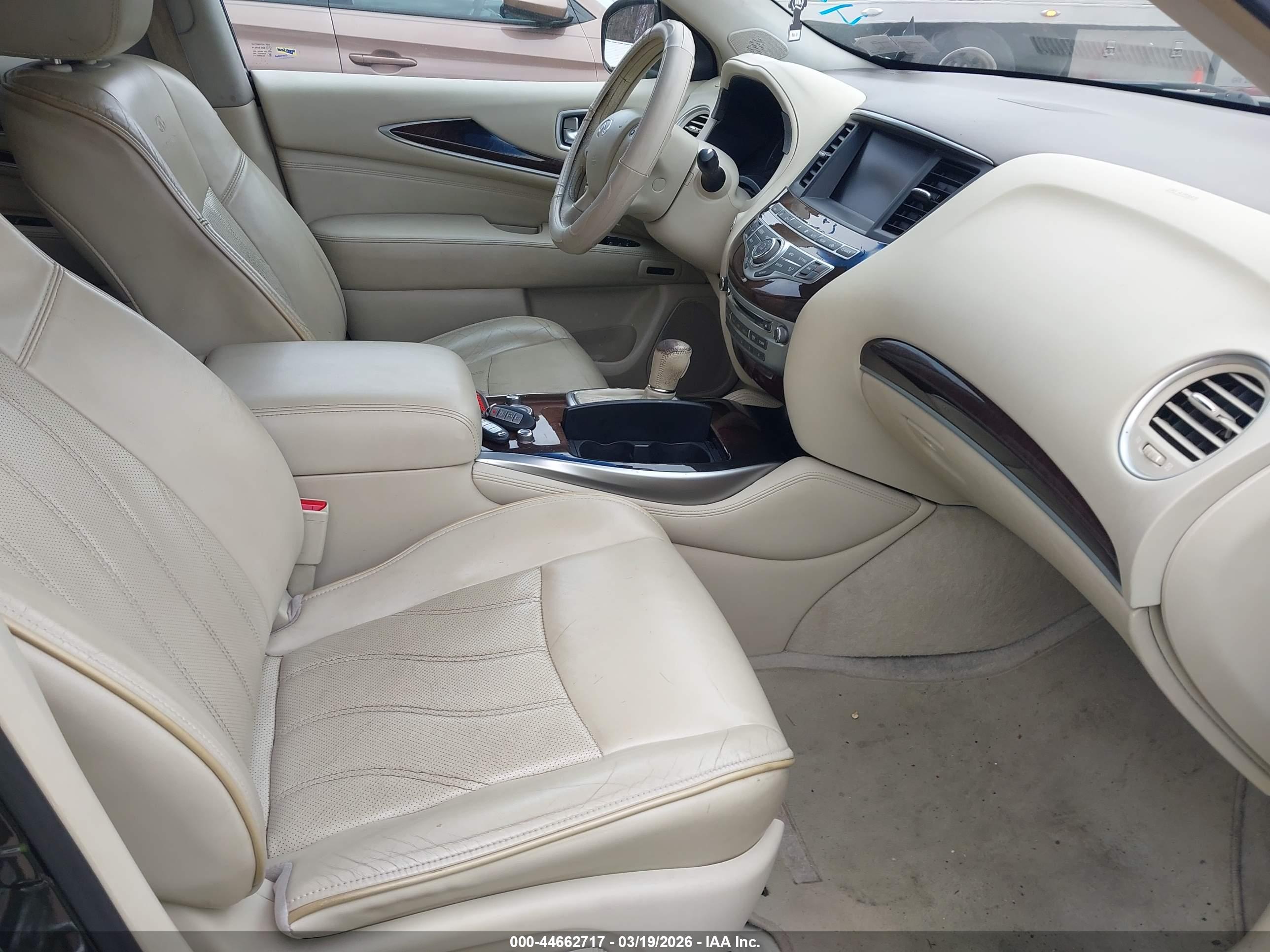 INFINITI JX35 image 5