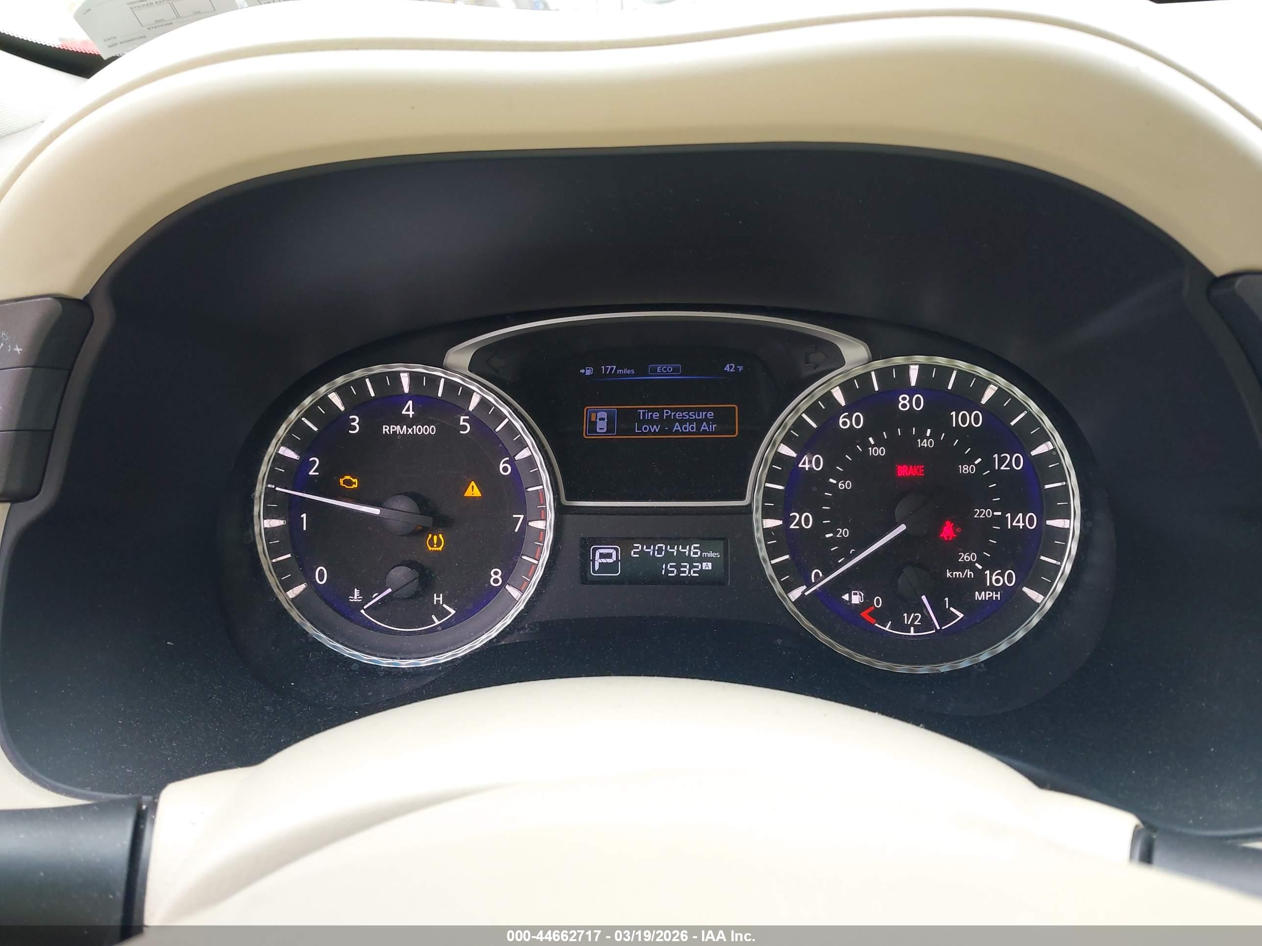 INFINITI JX35 image 7