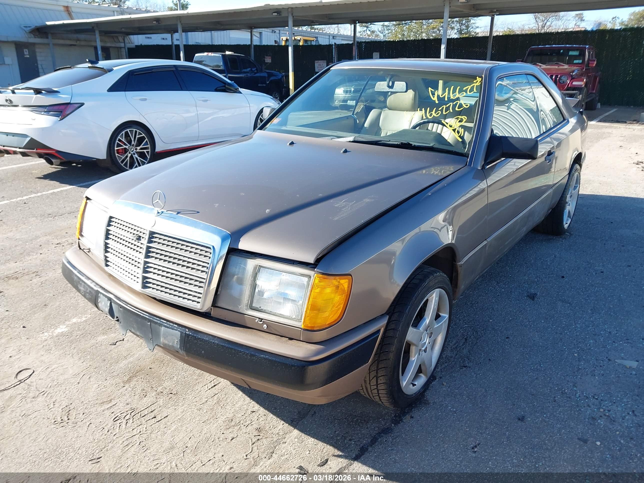MERCEDES-BENZ 300 image 2
