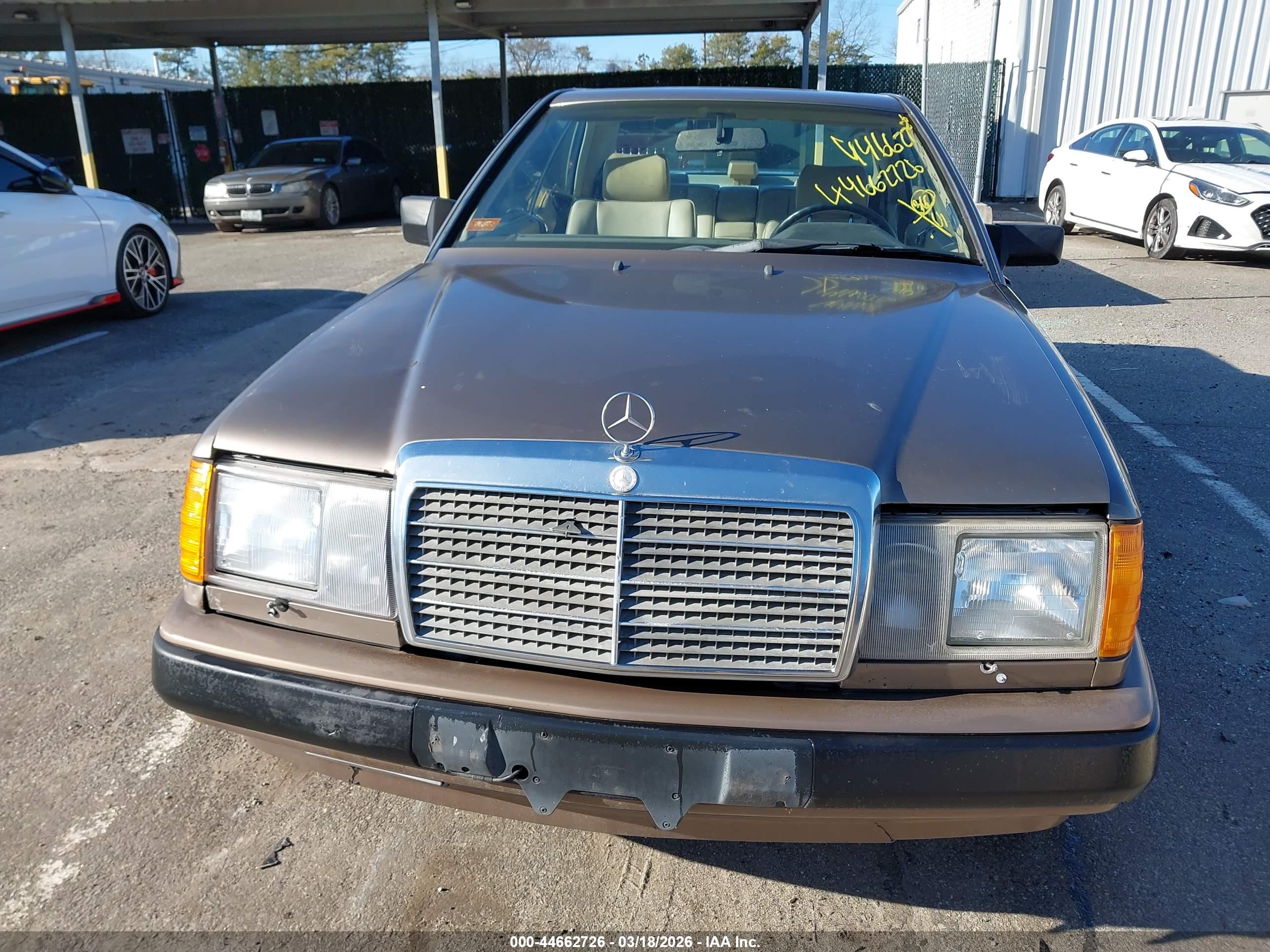 MERCEDES-BENZ 300 image 6
