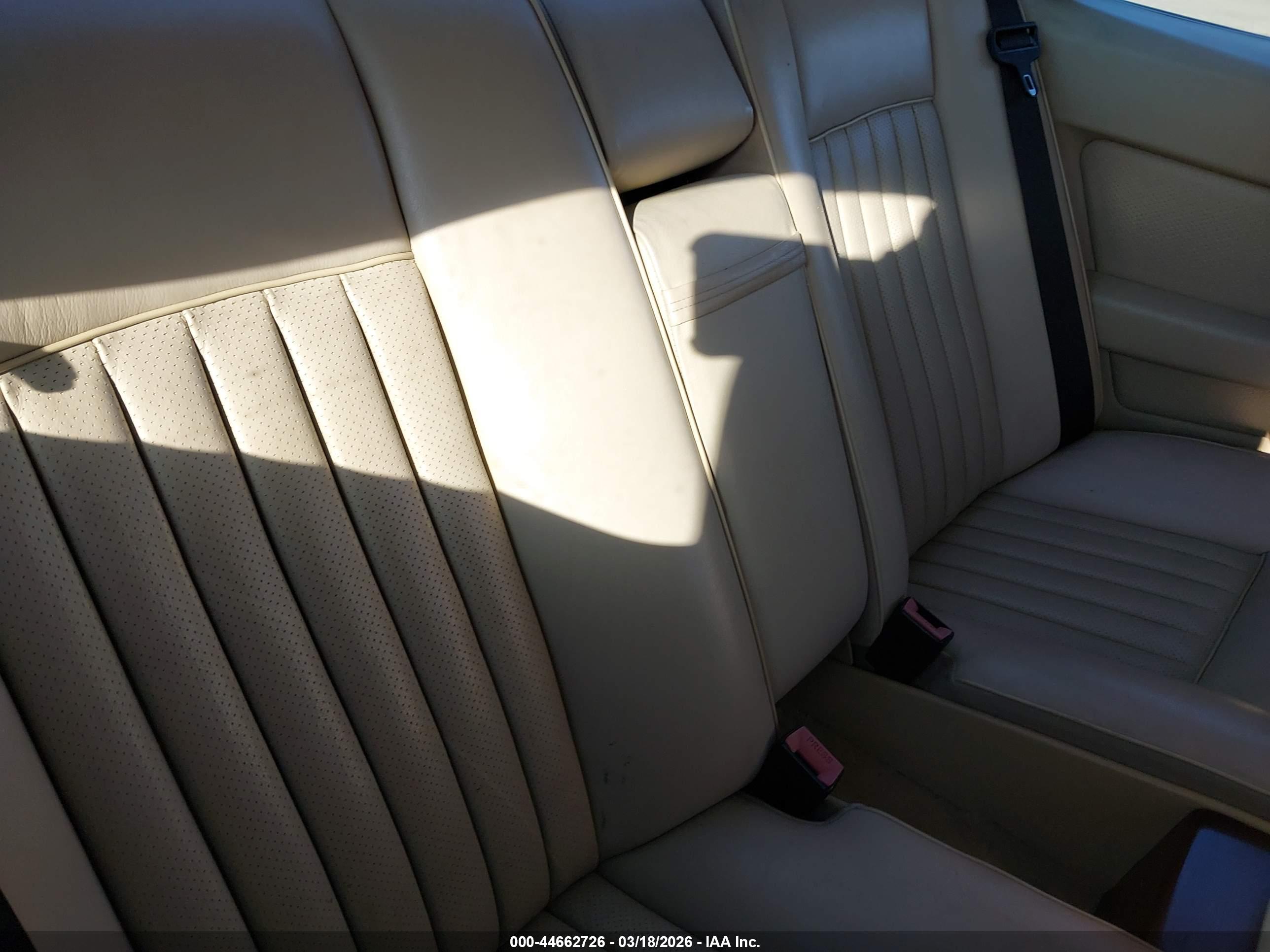 MERCEDES-BENZ 300 image 8