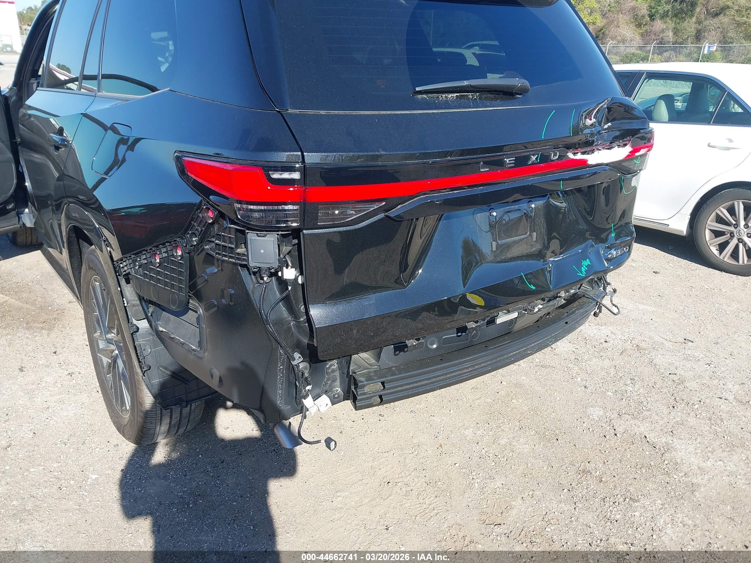 LEXUS TX image 6