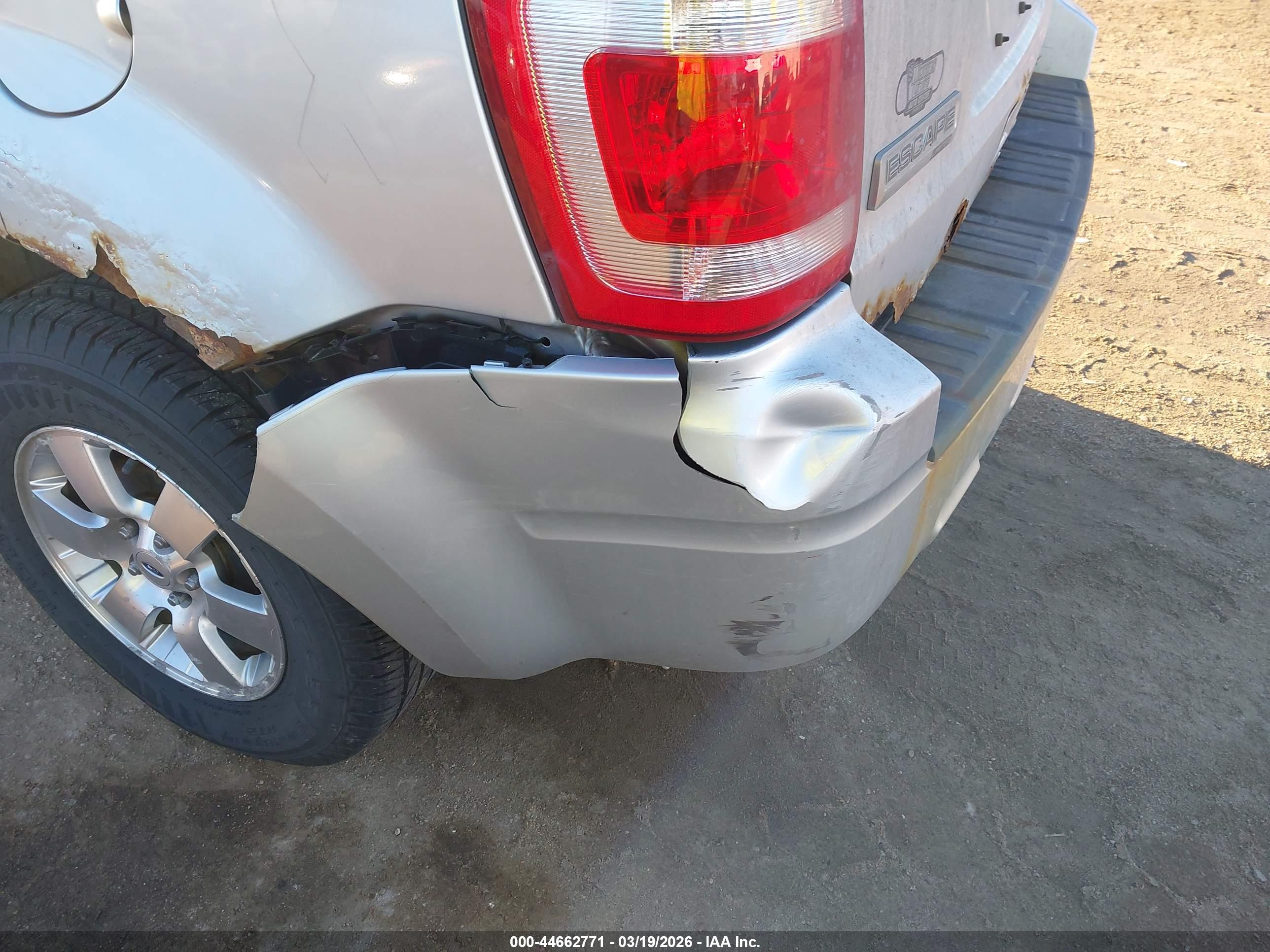 FORD ESCAPE image 6