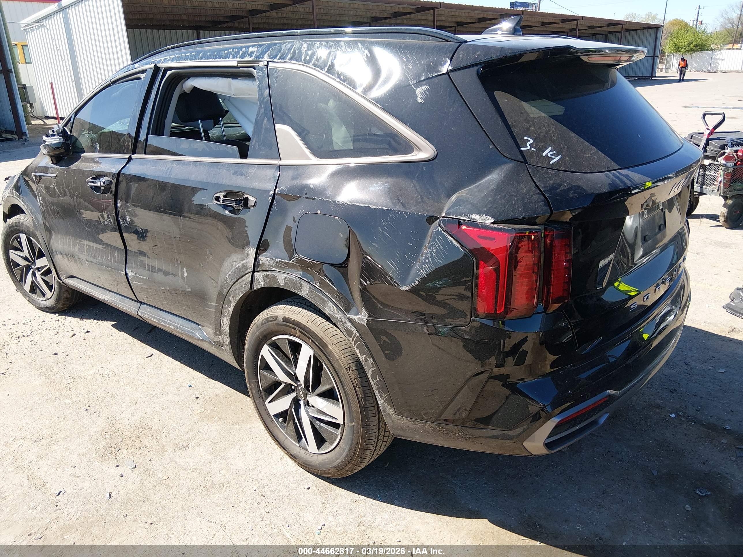 KIA SORENTO image 3