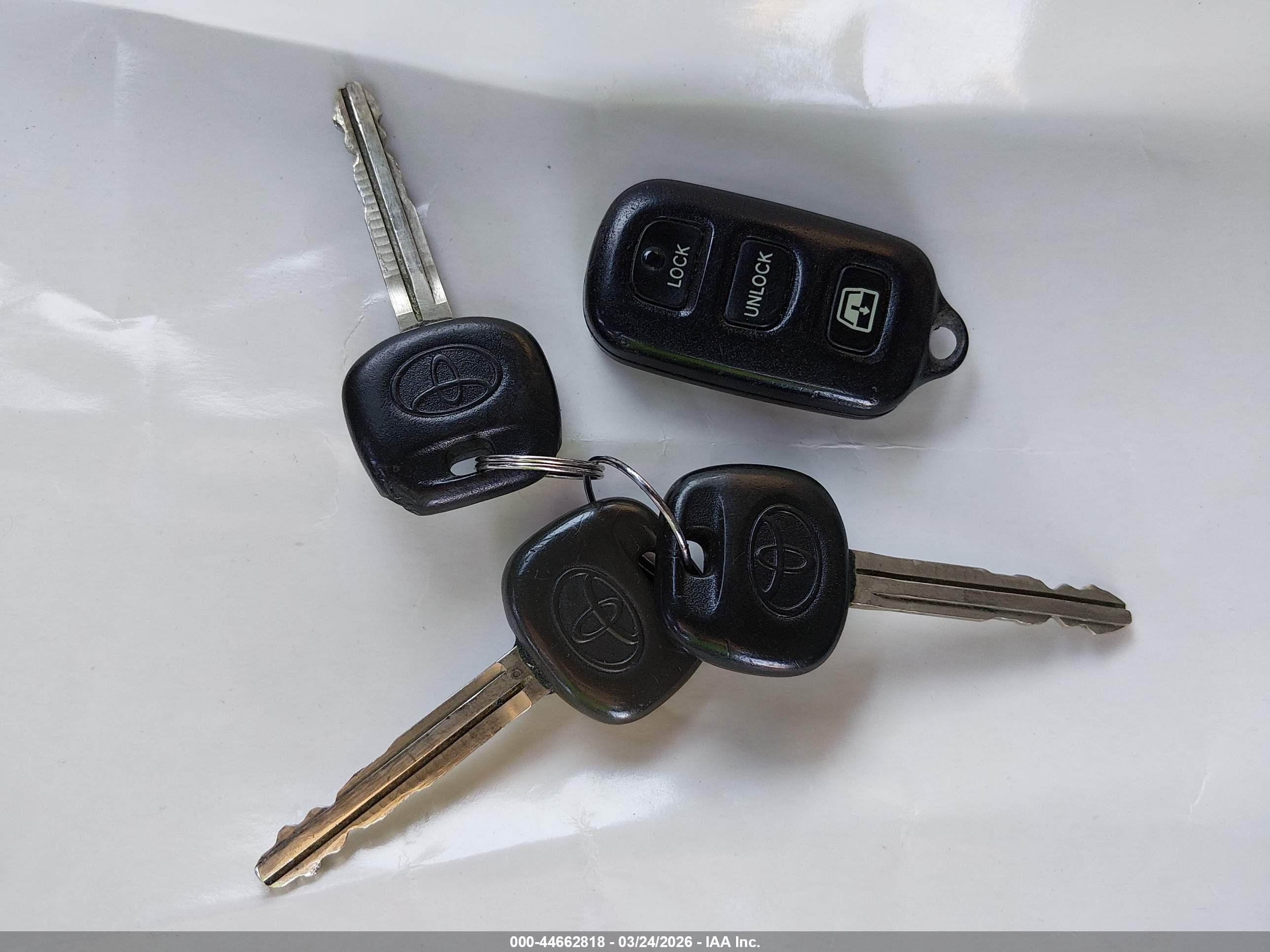 TOYOTA SEQUOIA image 11
