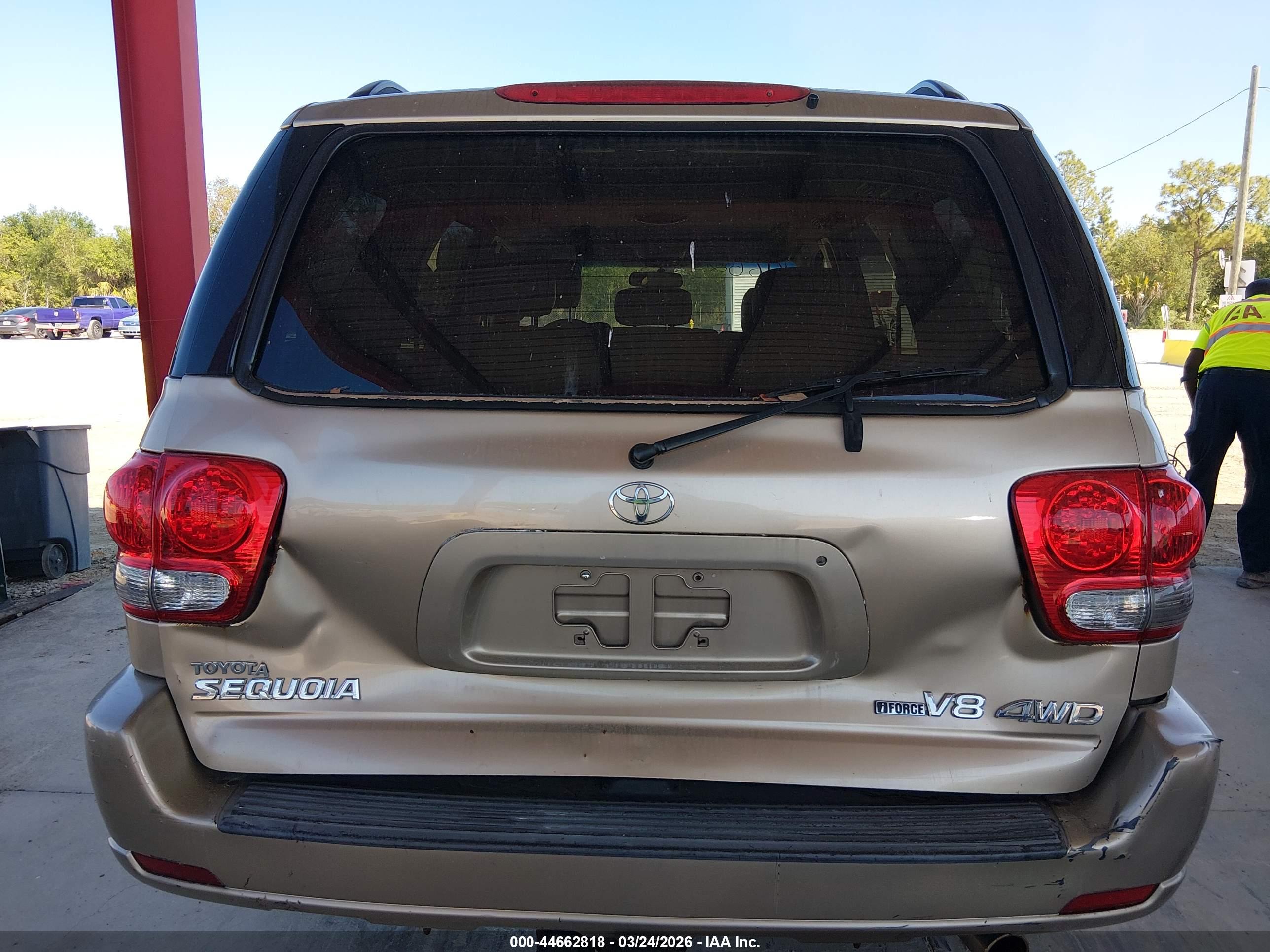 TOYOTA SEQUOIA image 6