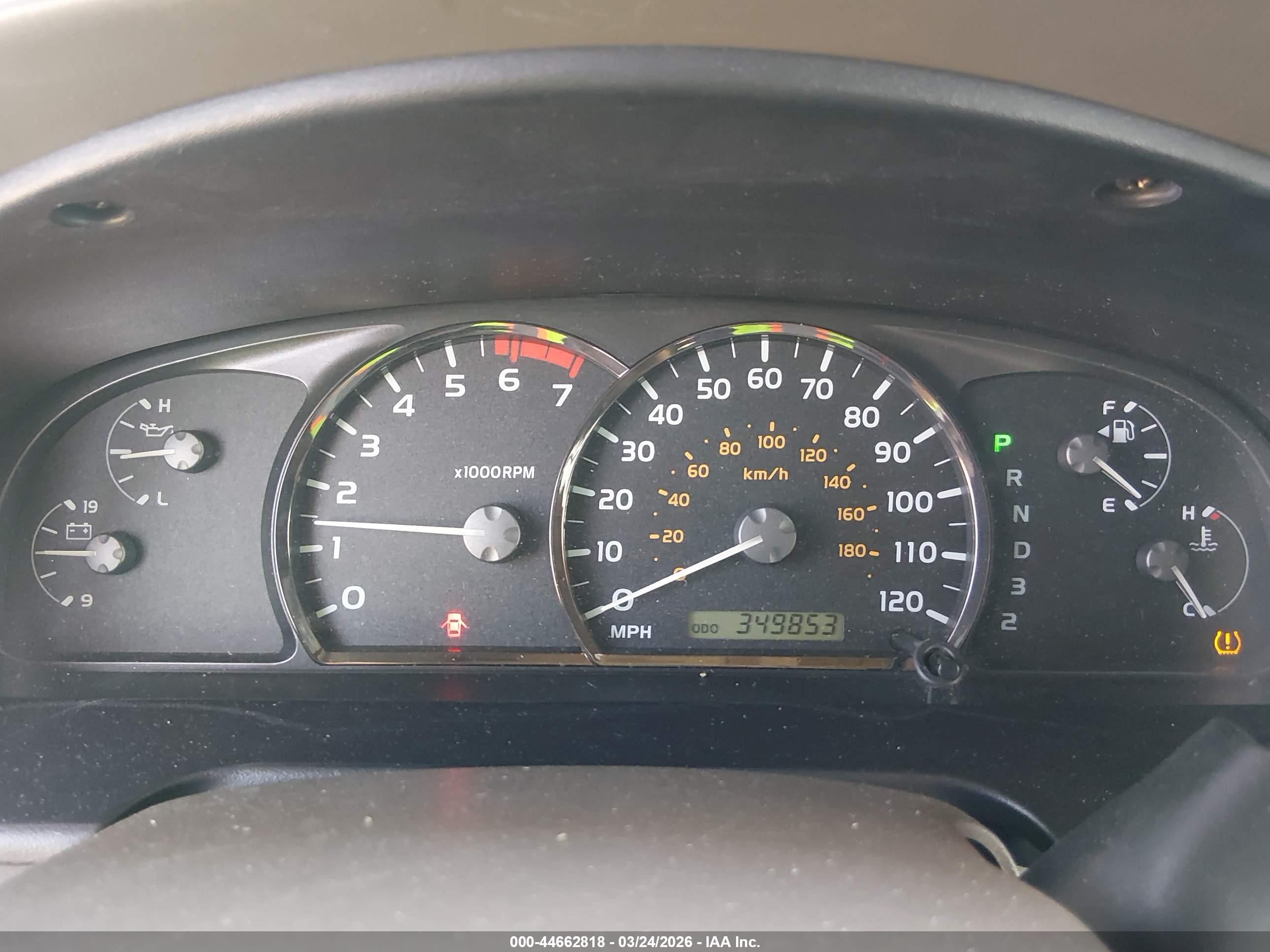 TOYOTA SEQUOIA image 7
