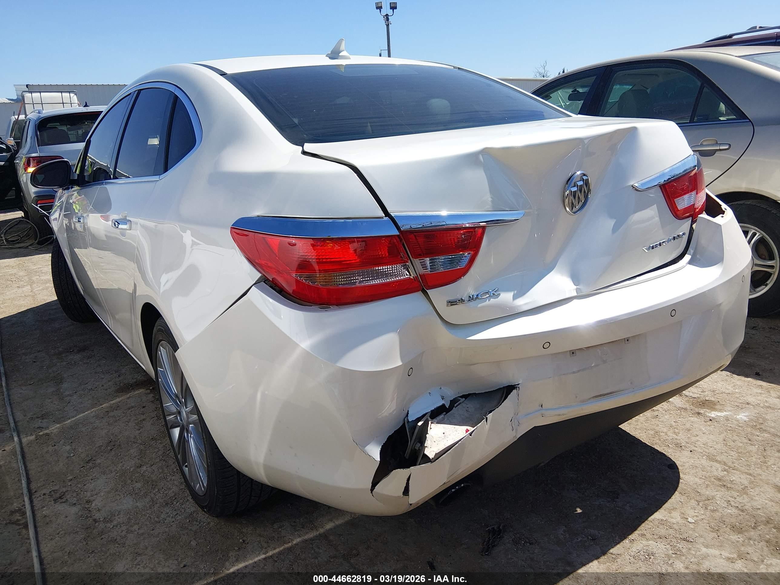 BUICK VERANO image 3