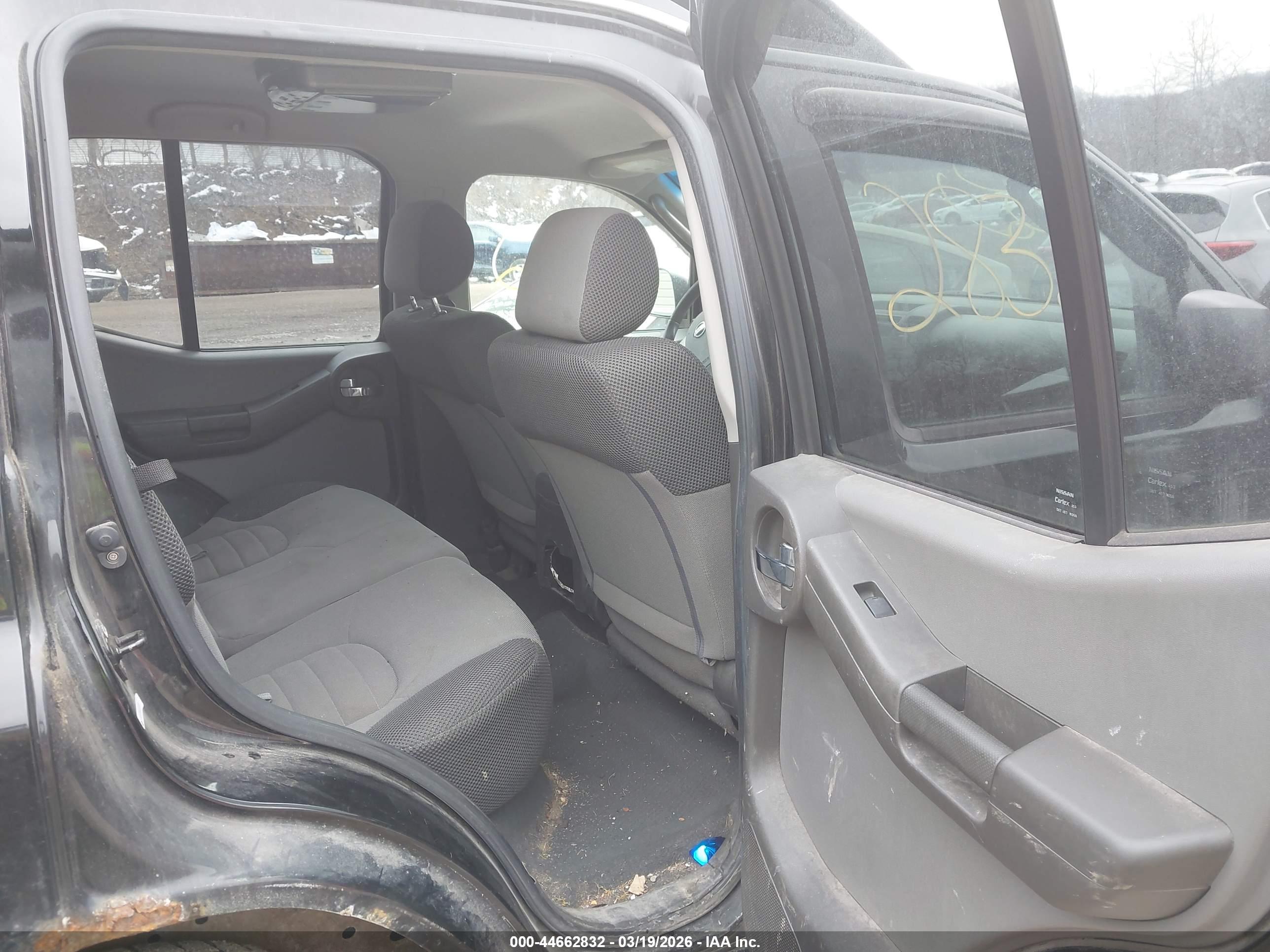 NISSAN XTERRA image 8