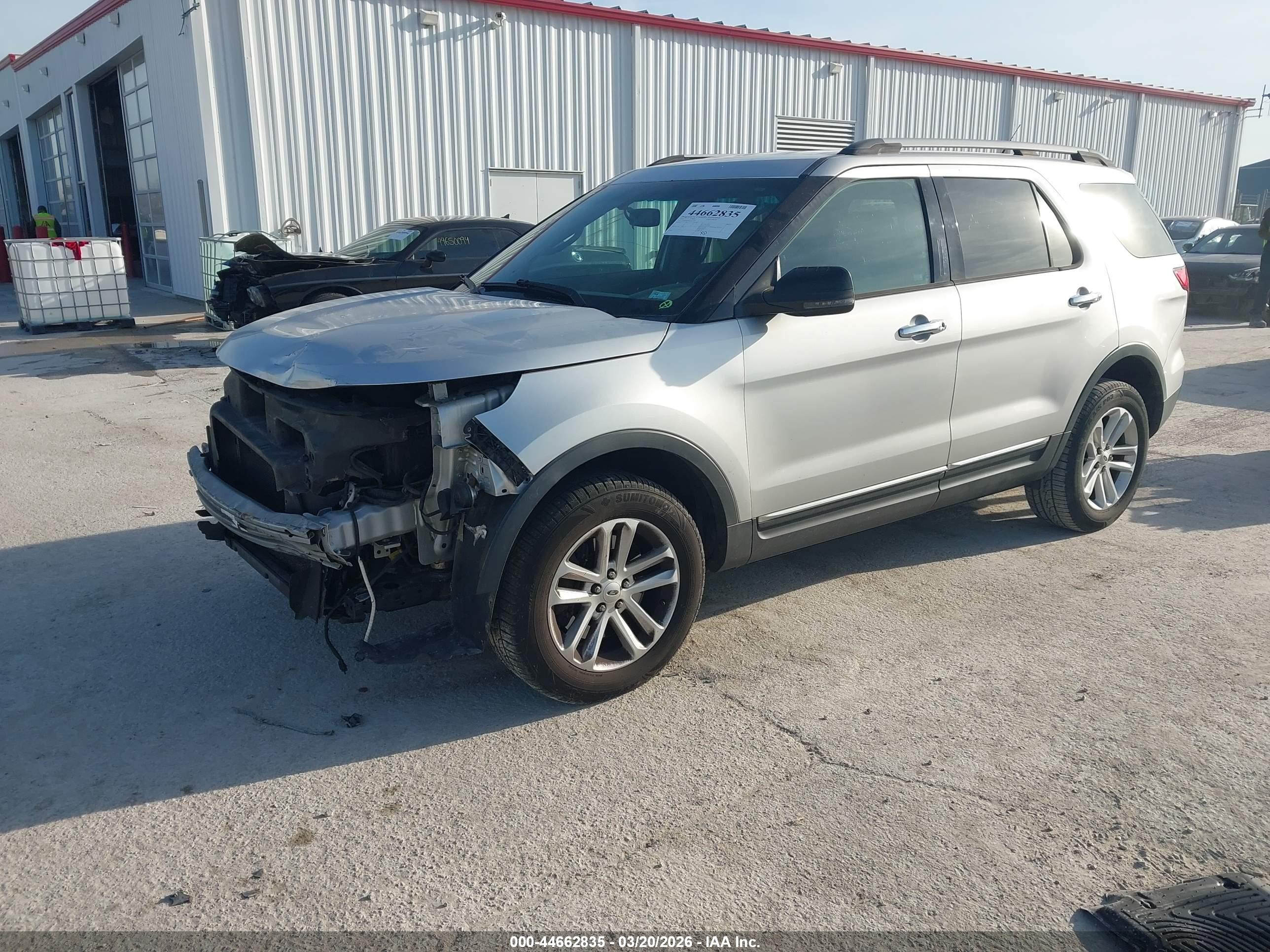 FORD EXPLORER image 2