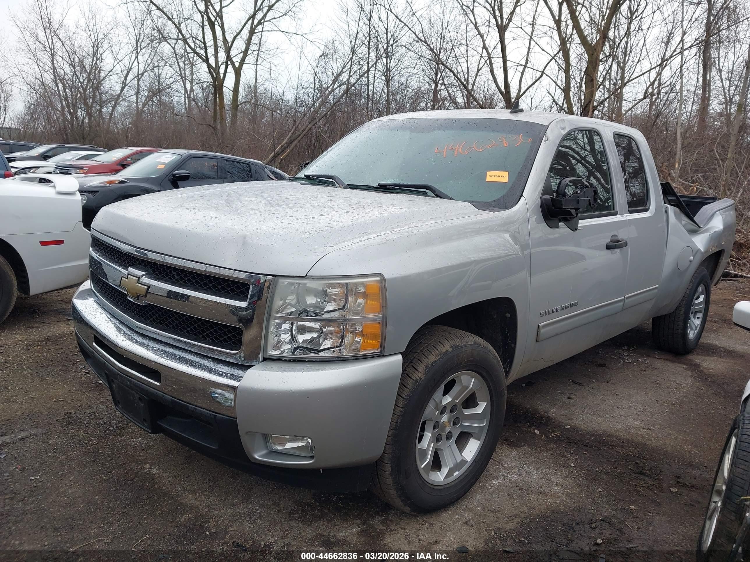 CHEVROLET SILVERADO image 2
