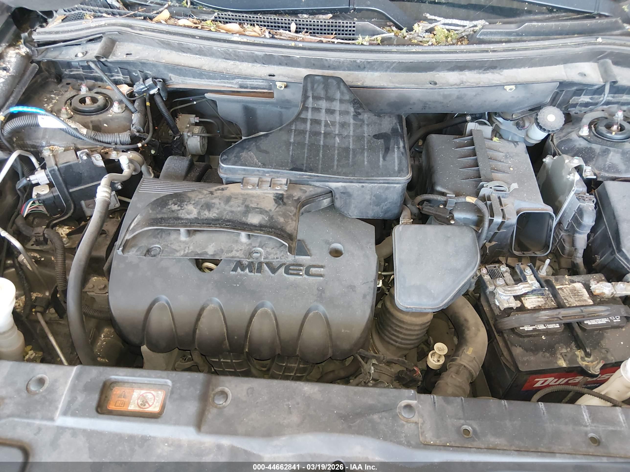 MITSUBISHI OUTLANDER image 10