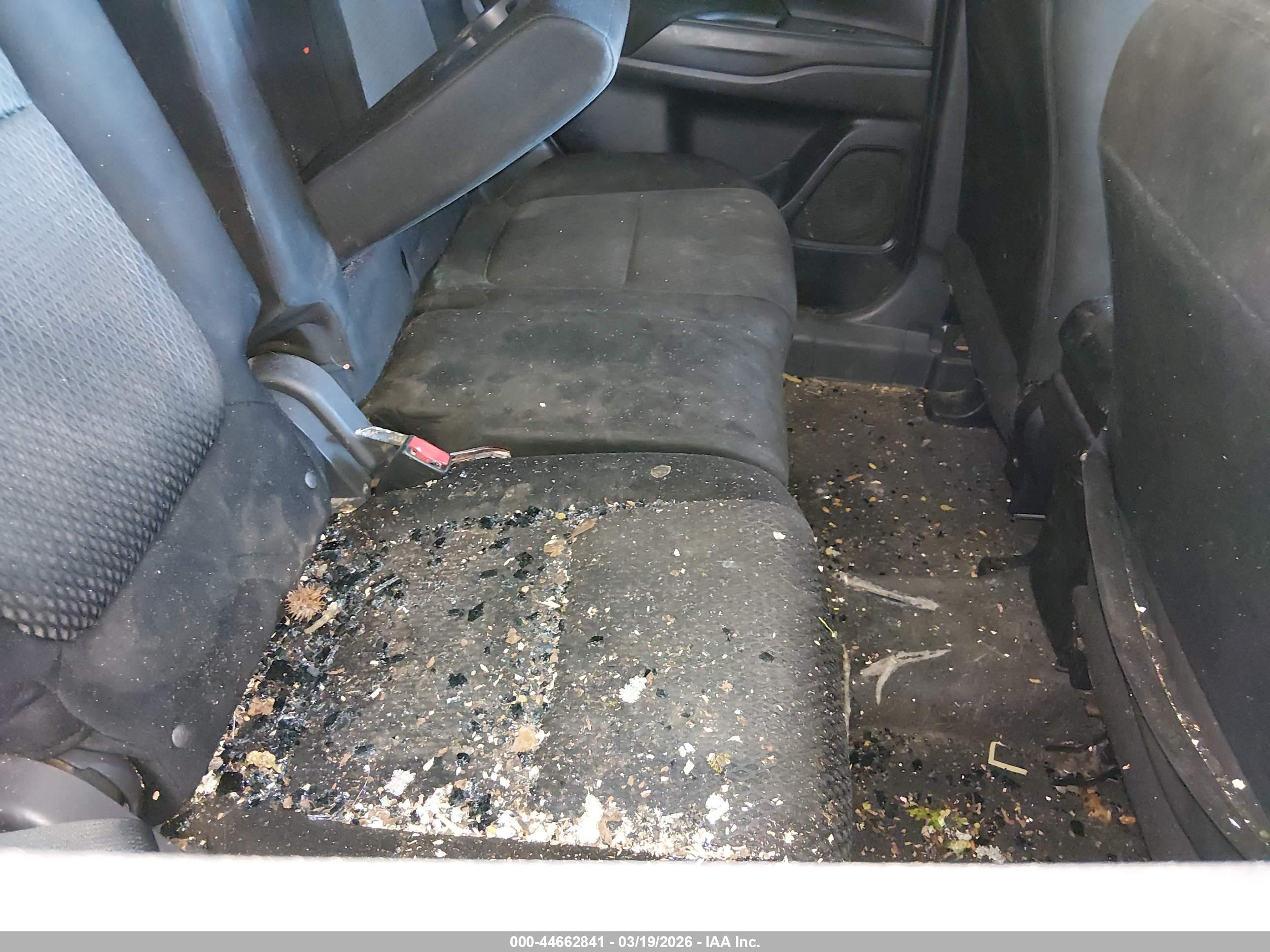 MITSUBISHI OUTLANDER image 8
