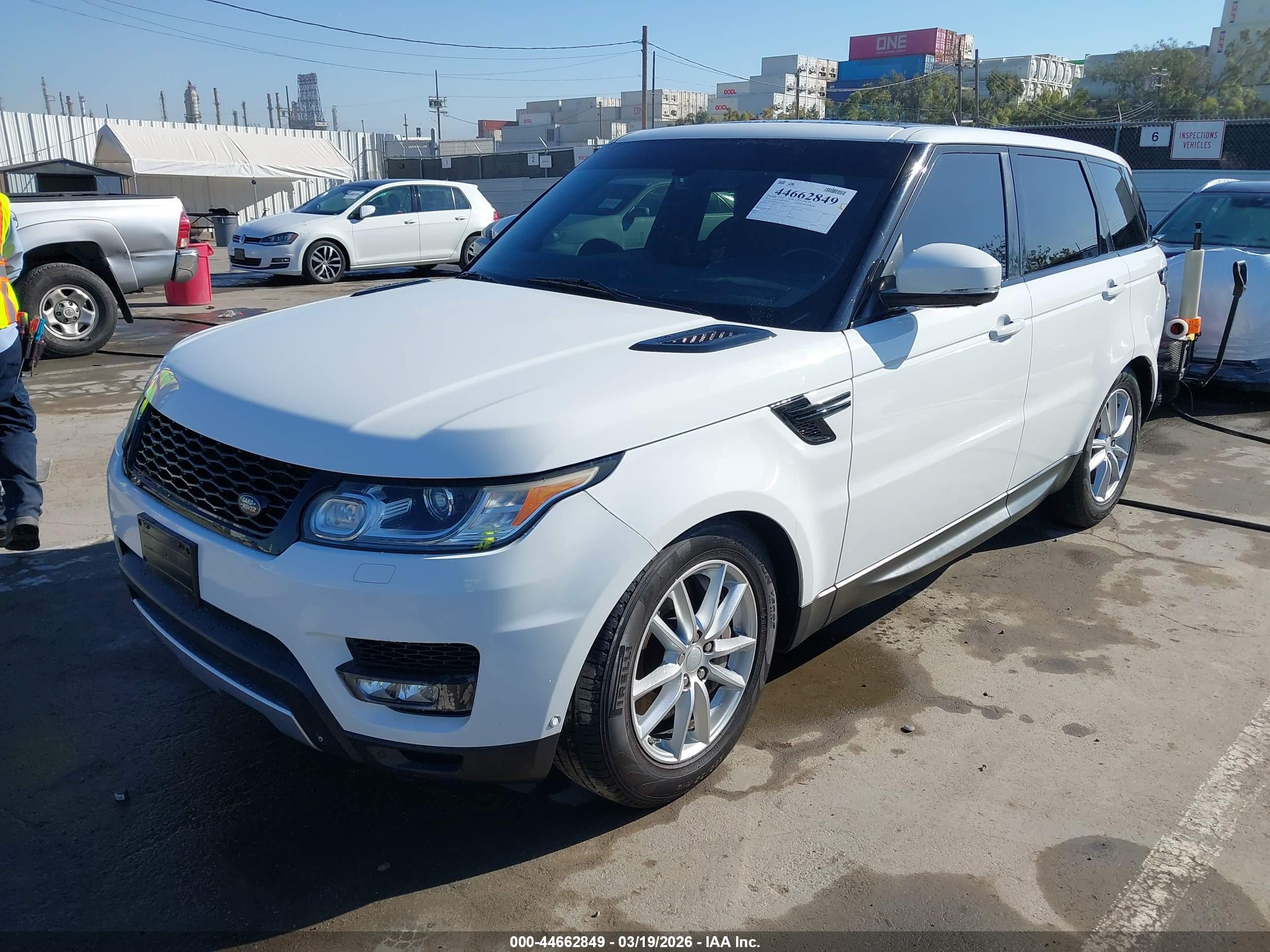 LAND ROVER image 2