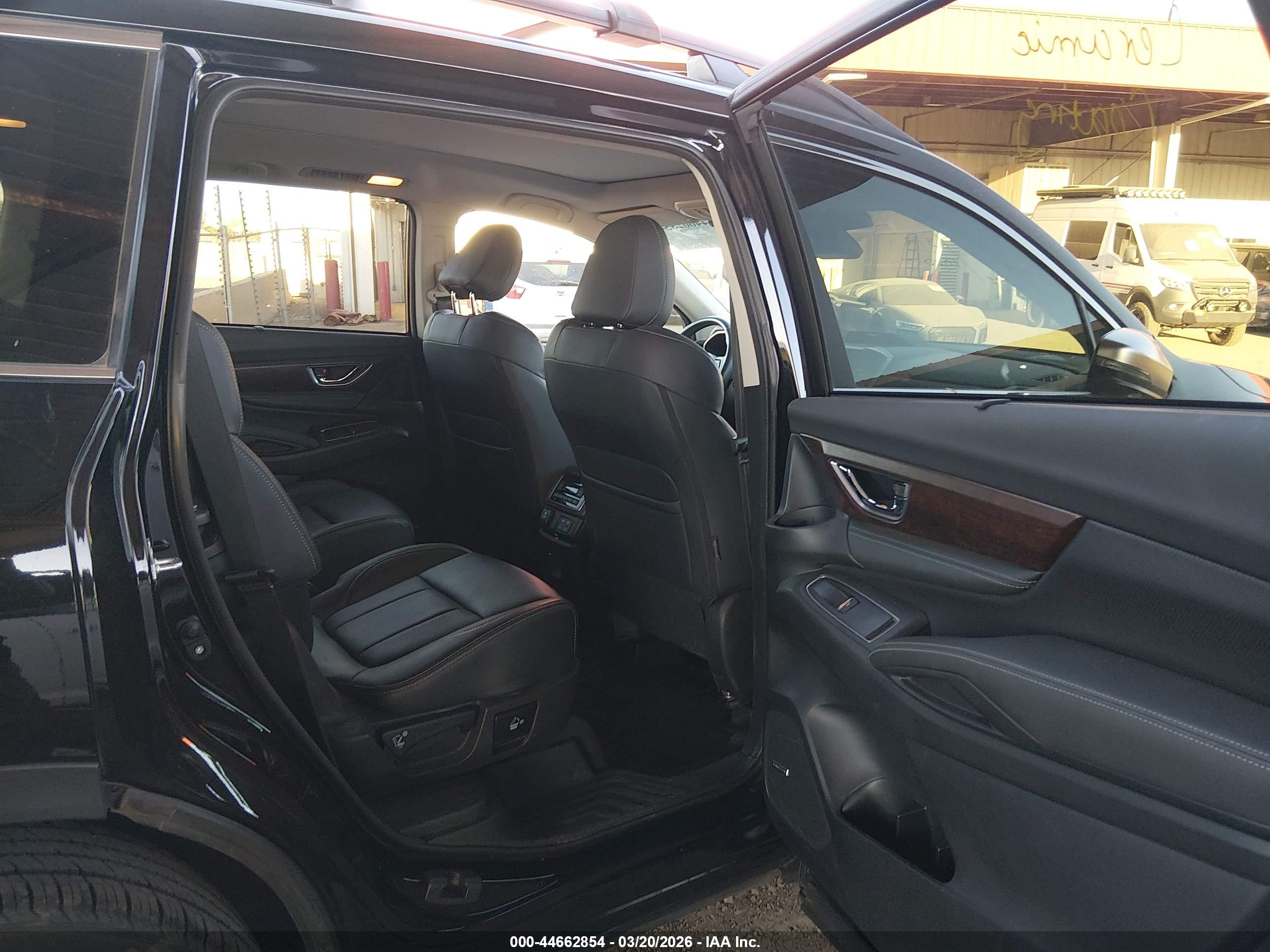 SUBARU ASCENT image 8