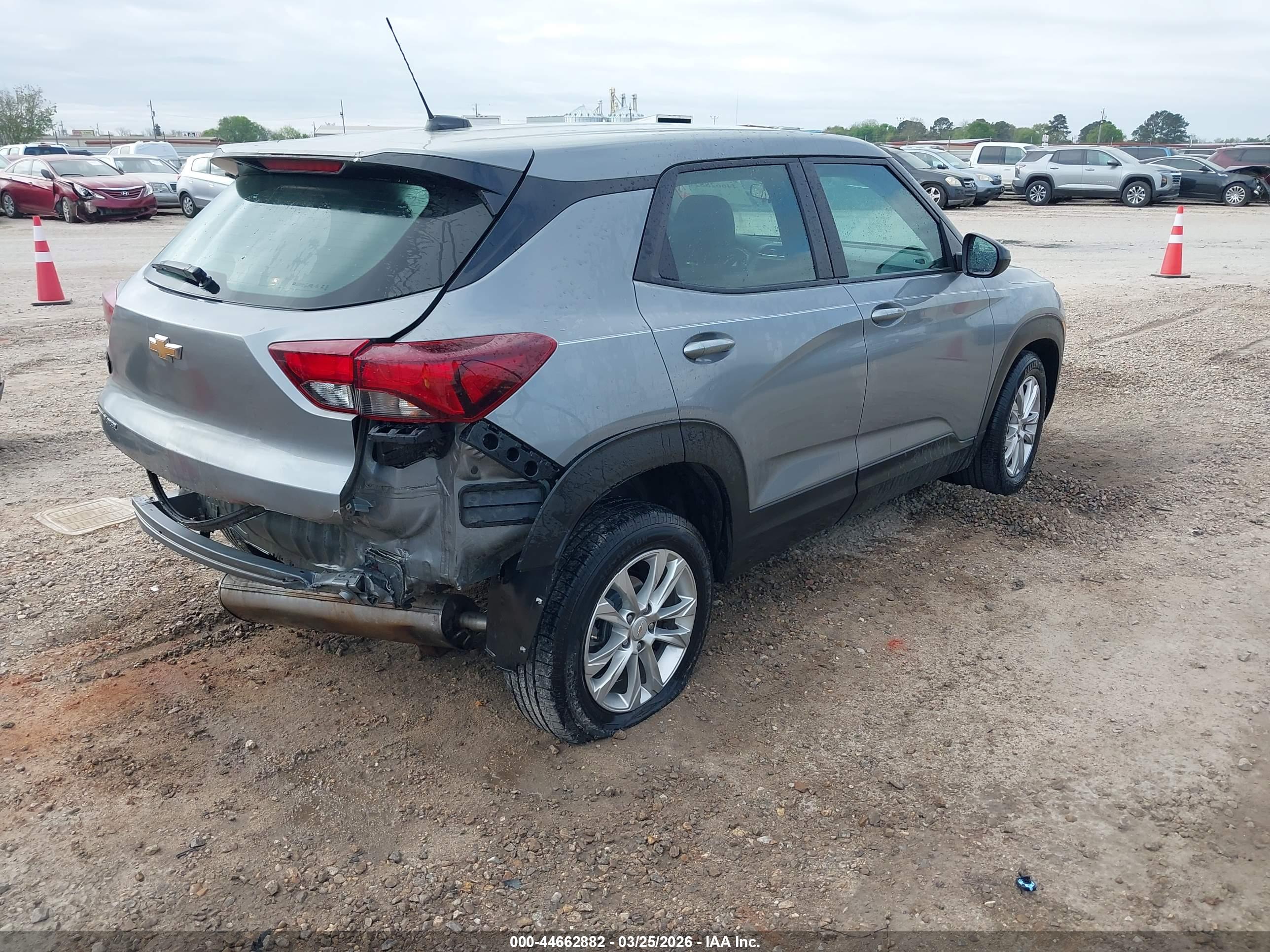 CHEVROLET TRAILBLAZER image 4