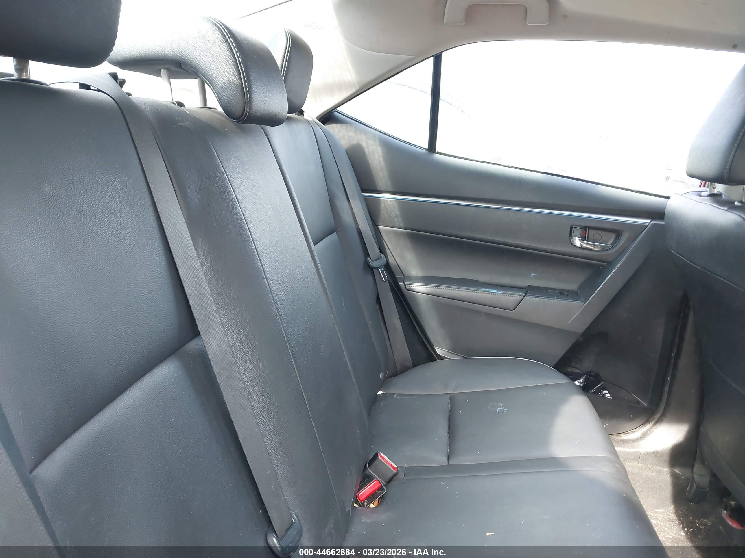TOYOTA COROLLA image 8