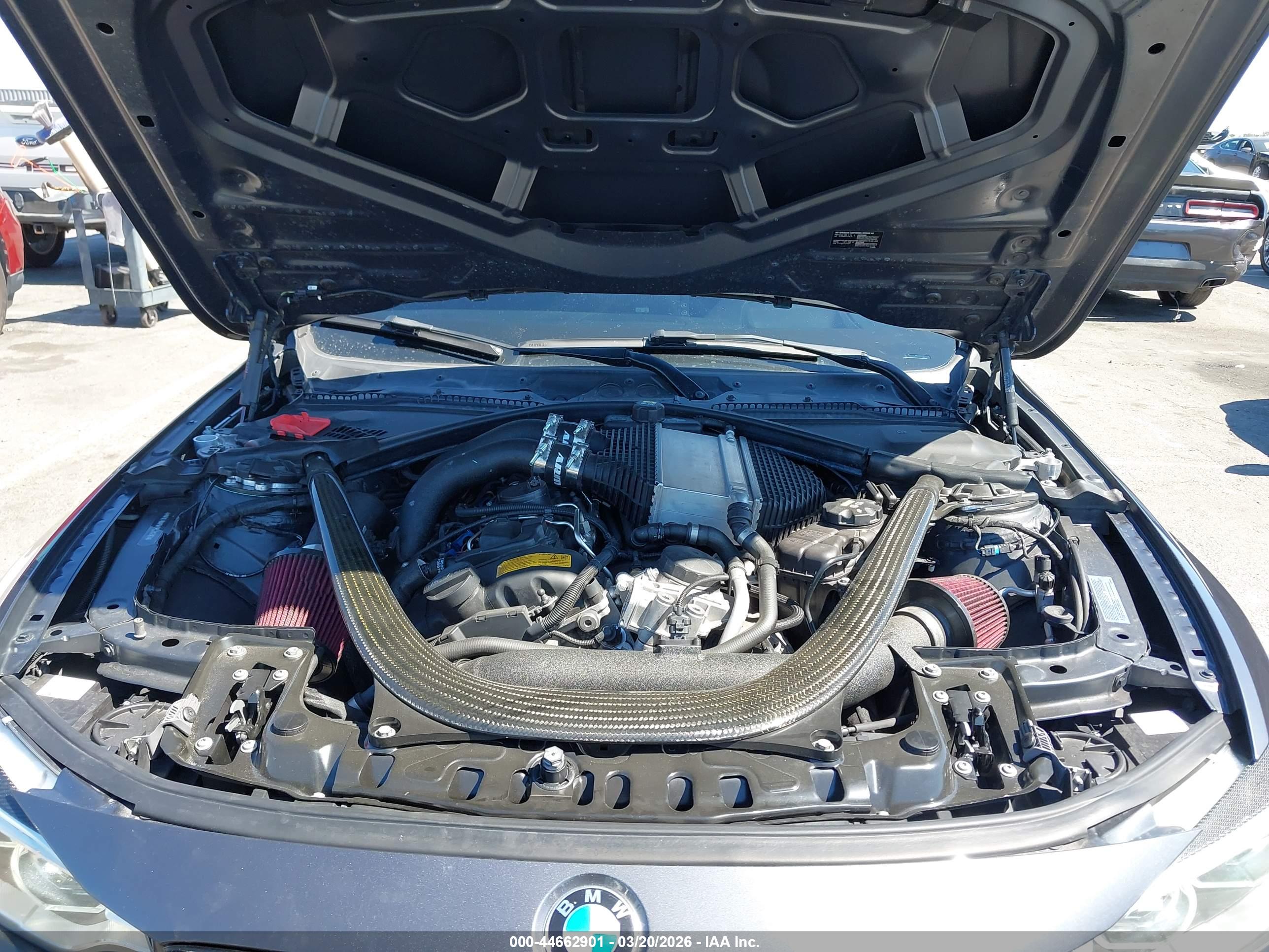 BMW M4 image 10