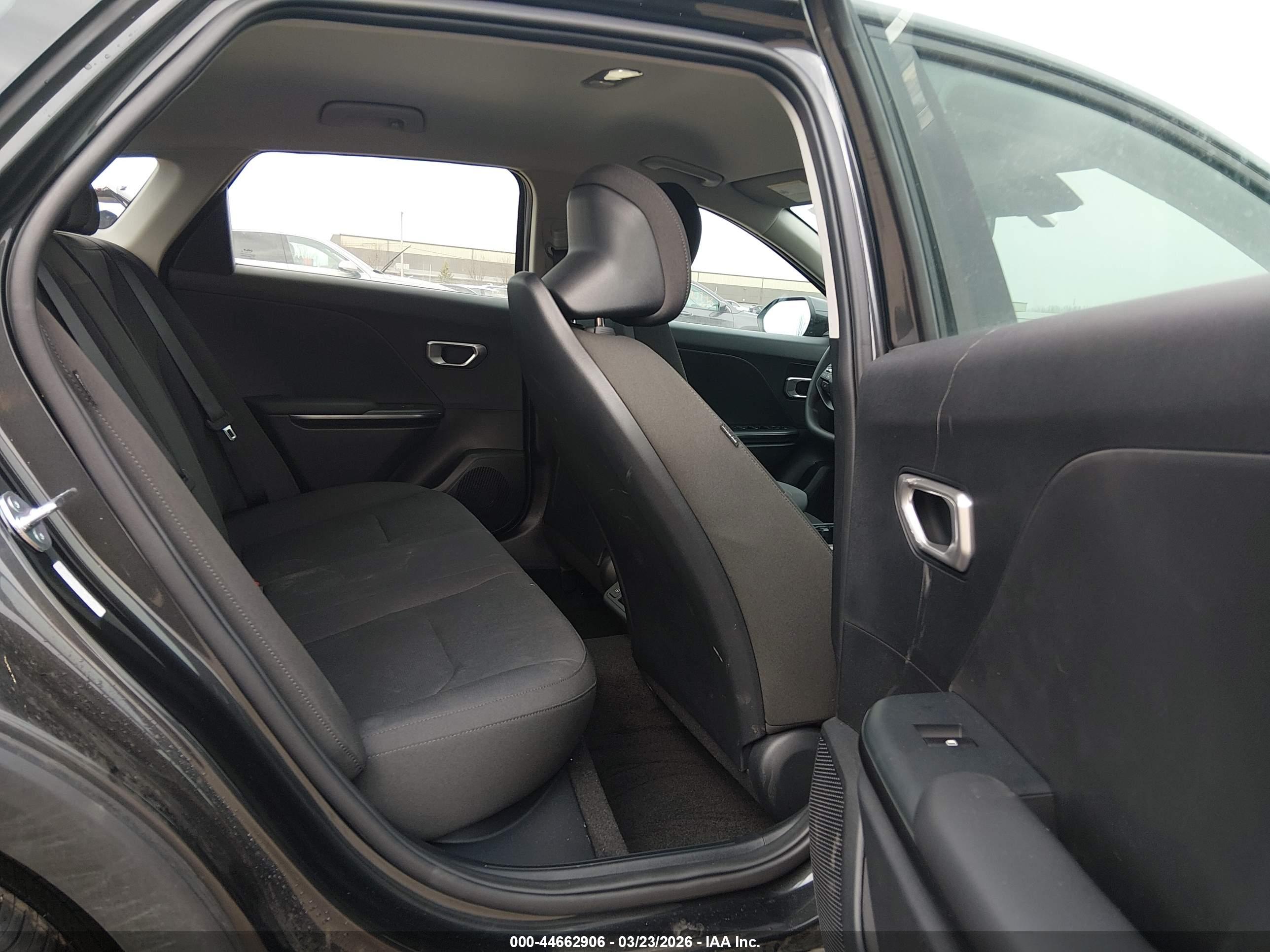 KIA K4 image 8