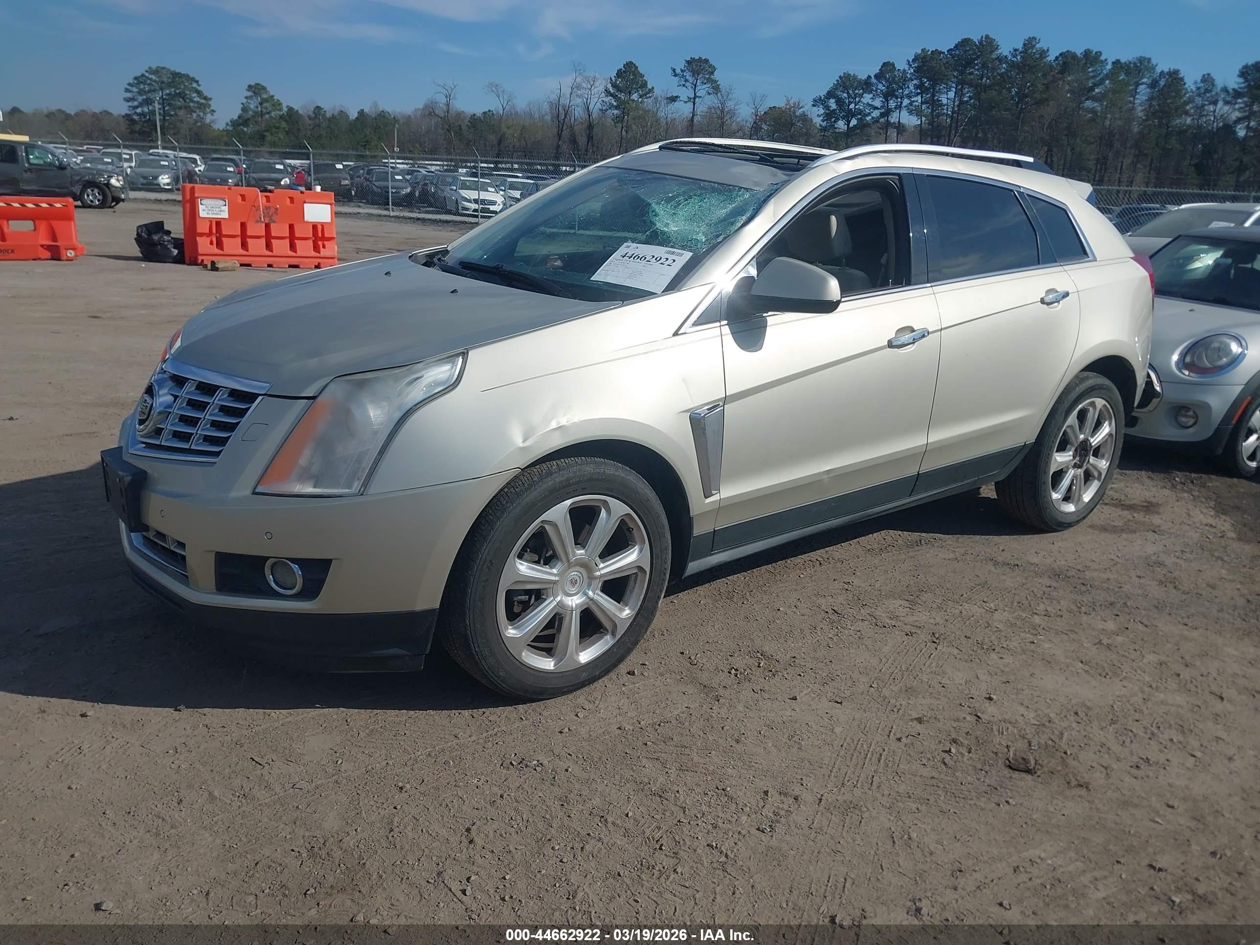 CADILLAC SRX image 2