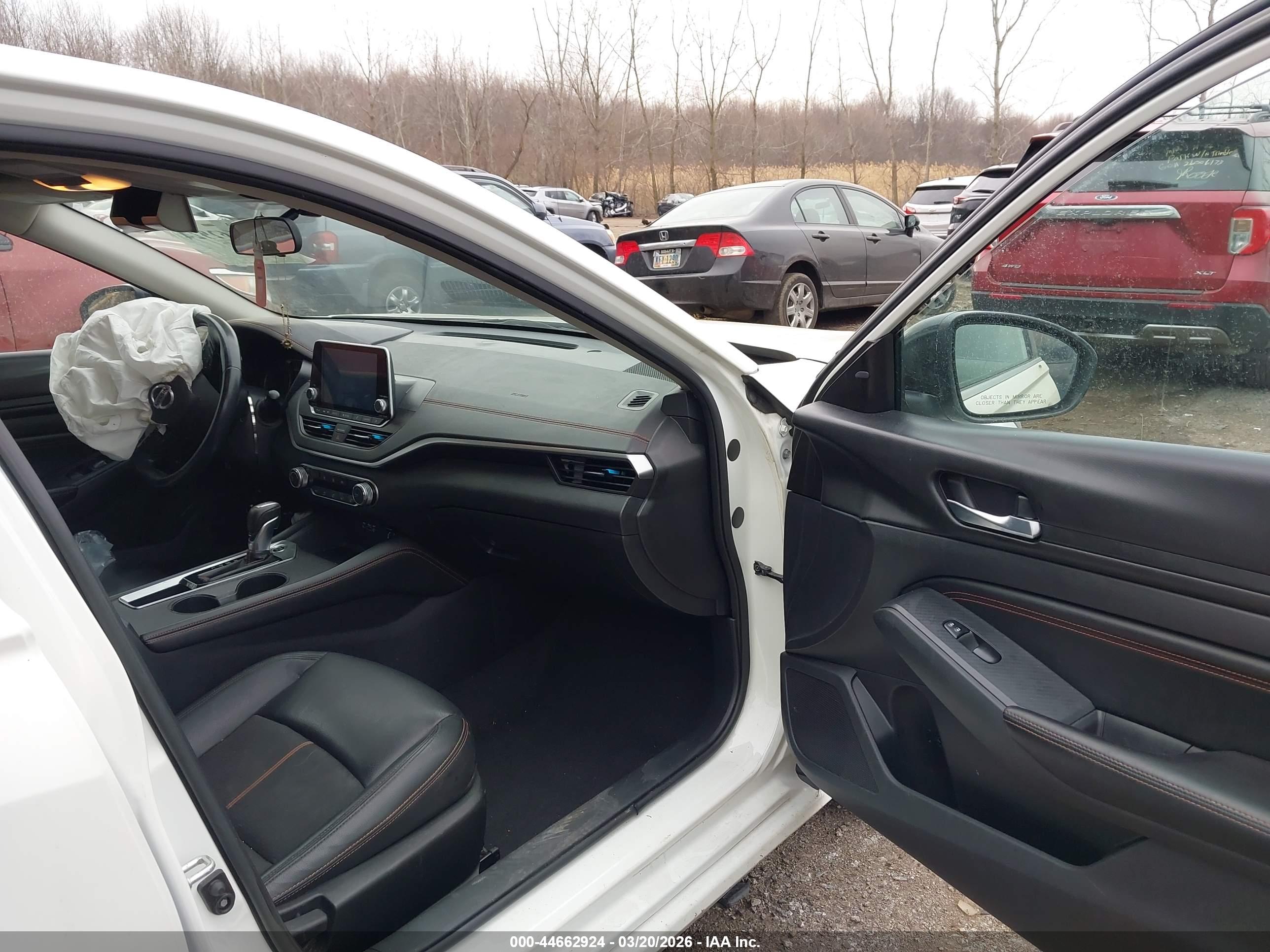 NISSAN ALTIMA image 5