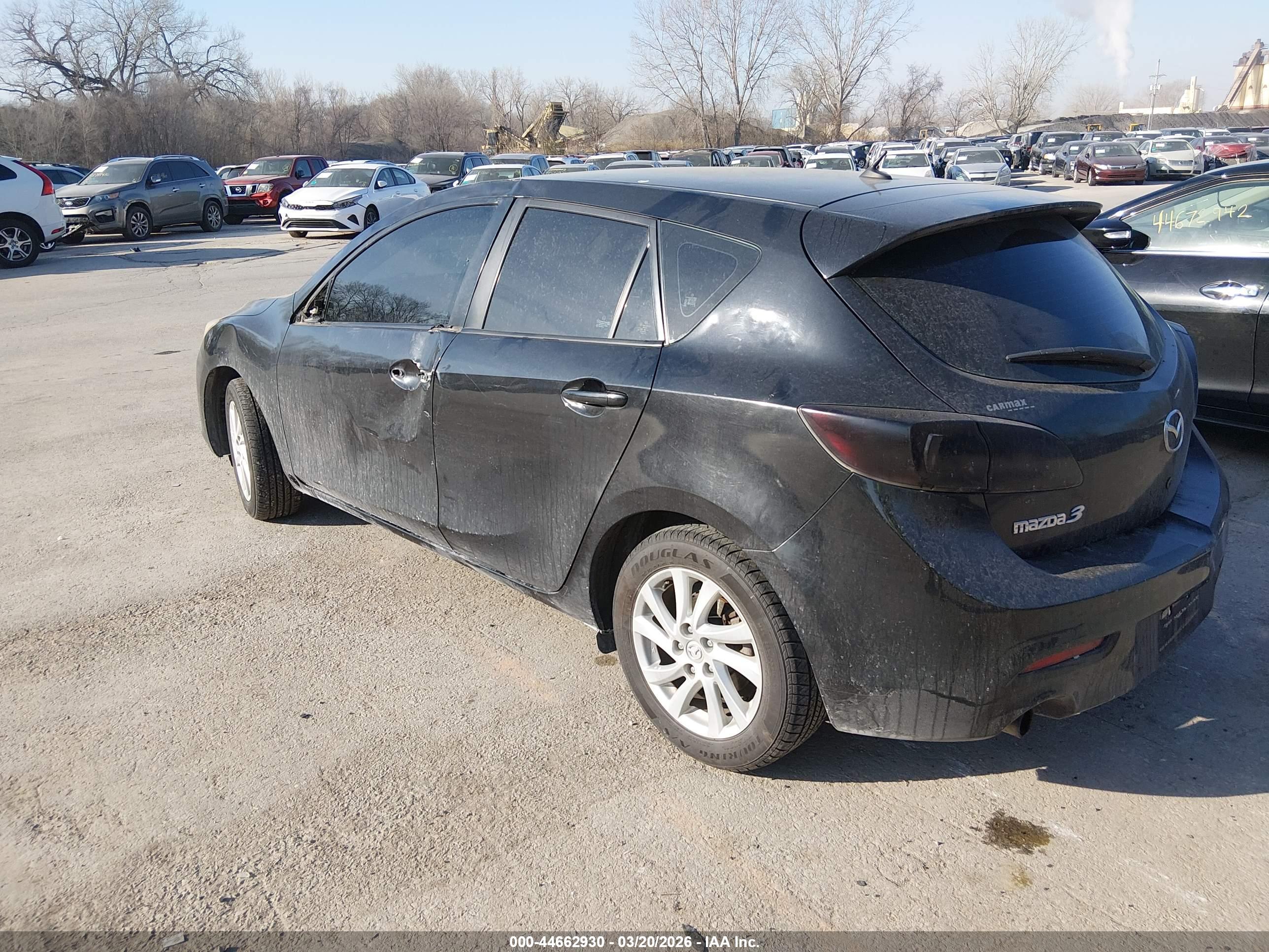 MAZDA MAZDA3 image 3