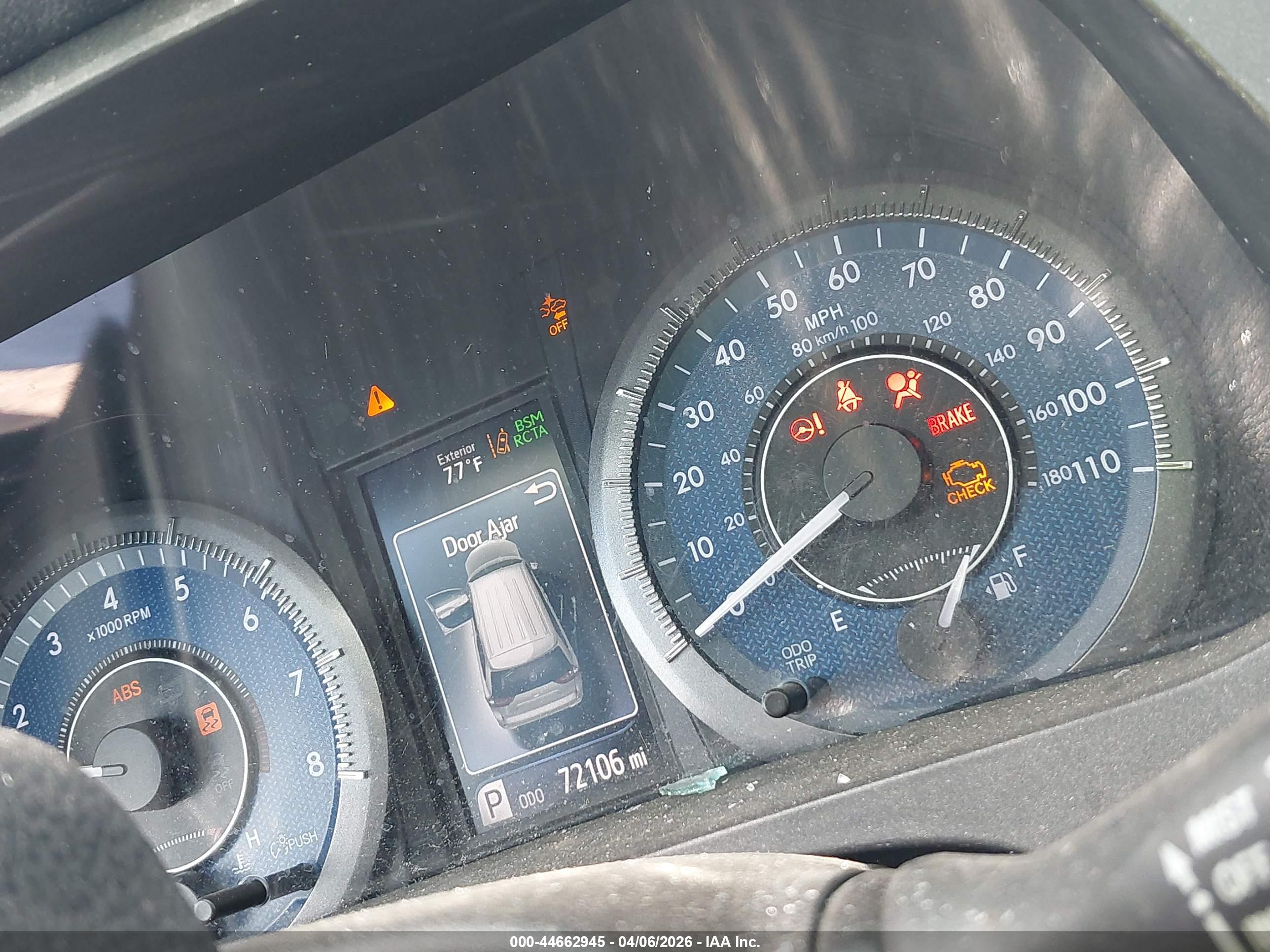 TOYOTA SIENNA image 7