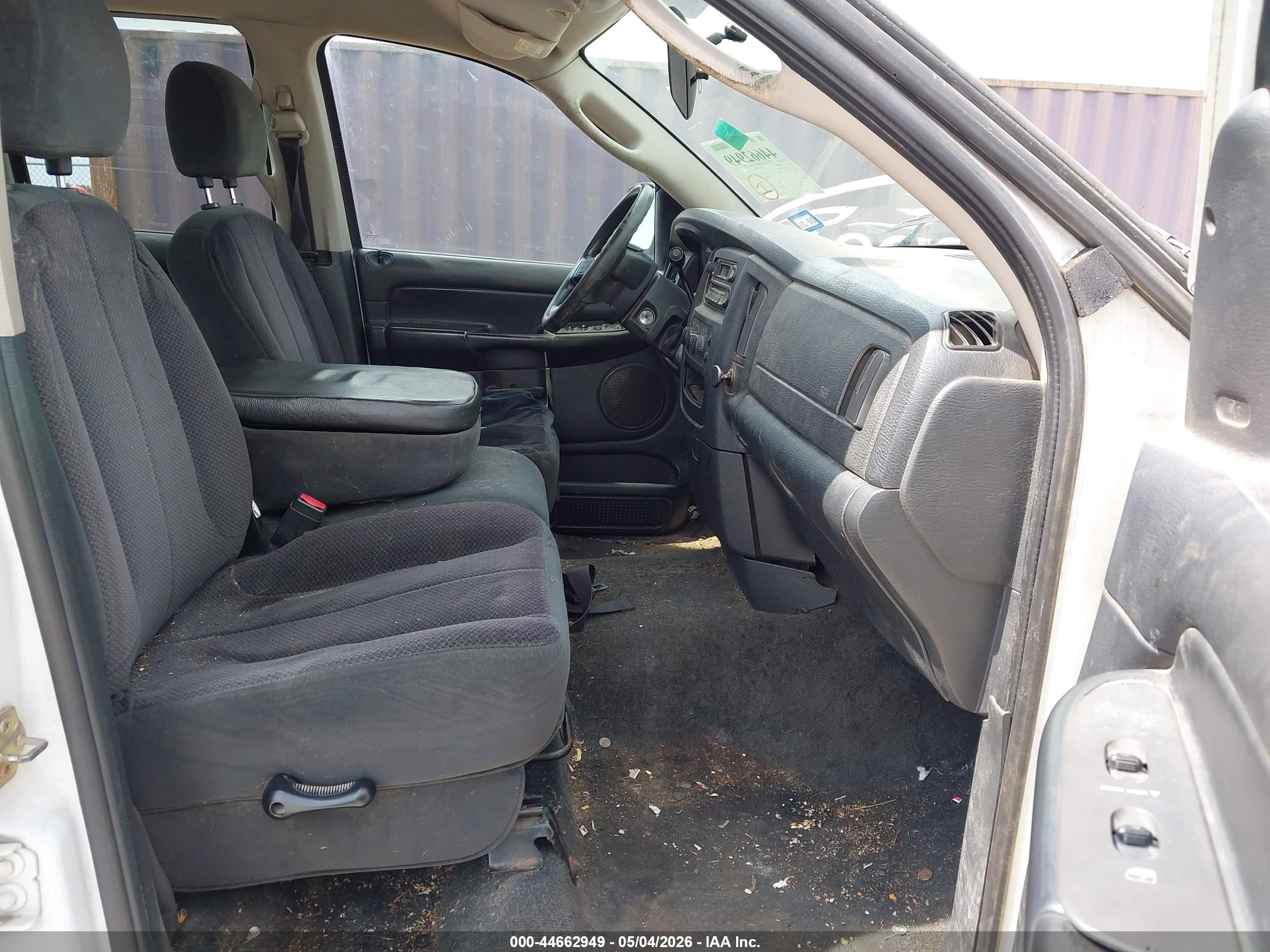 DODGE RAM image 5