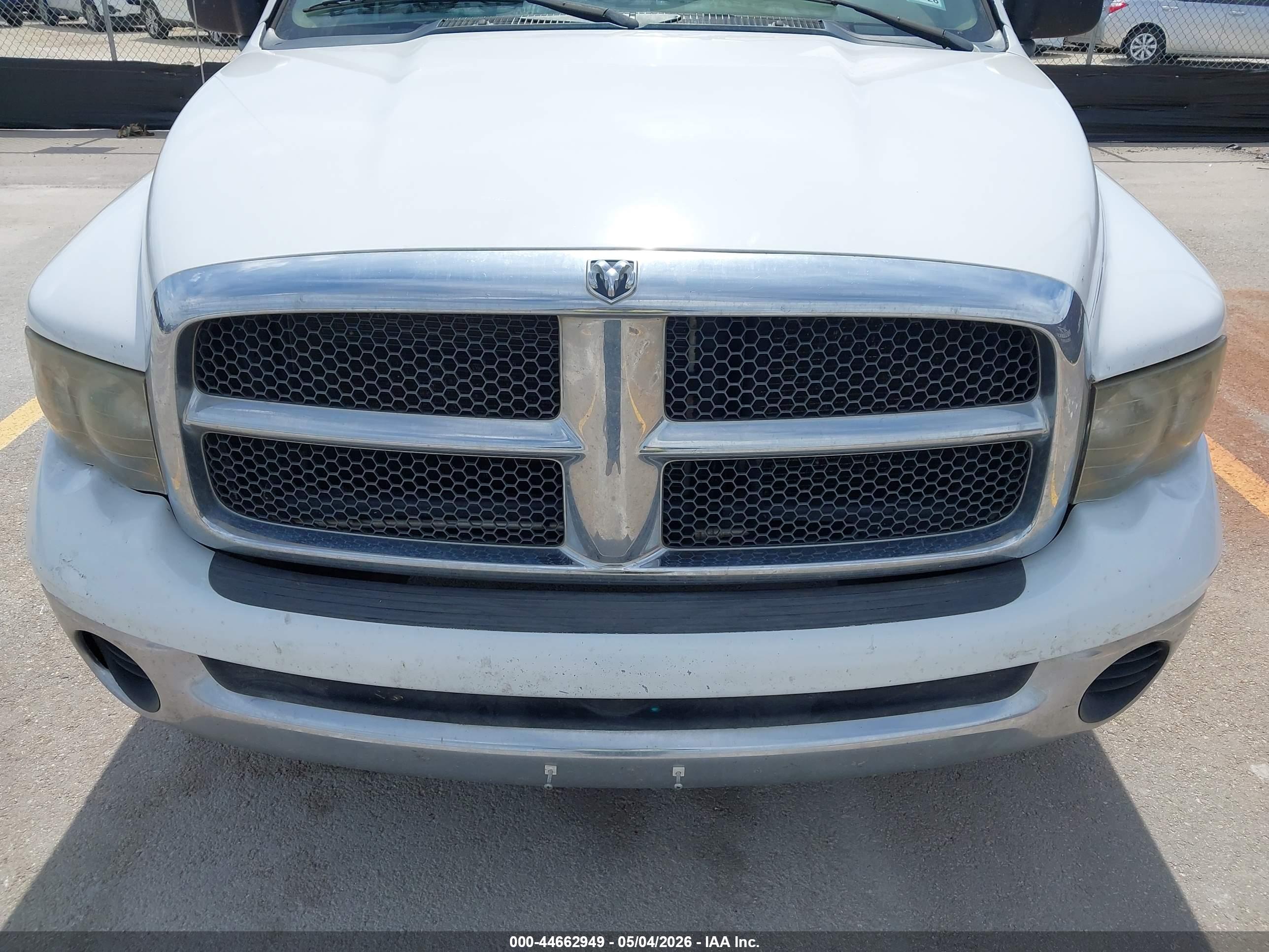 DODGE RAM image 6